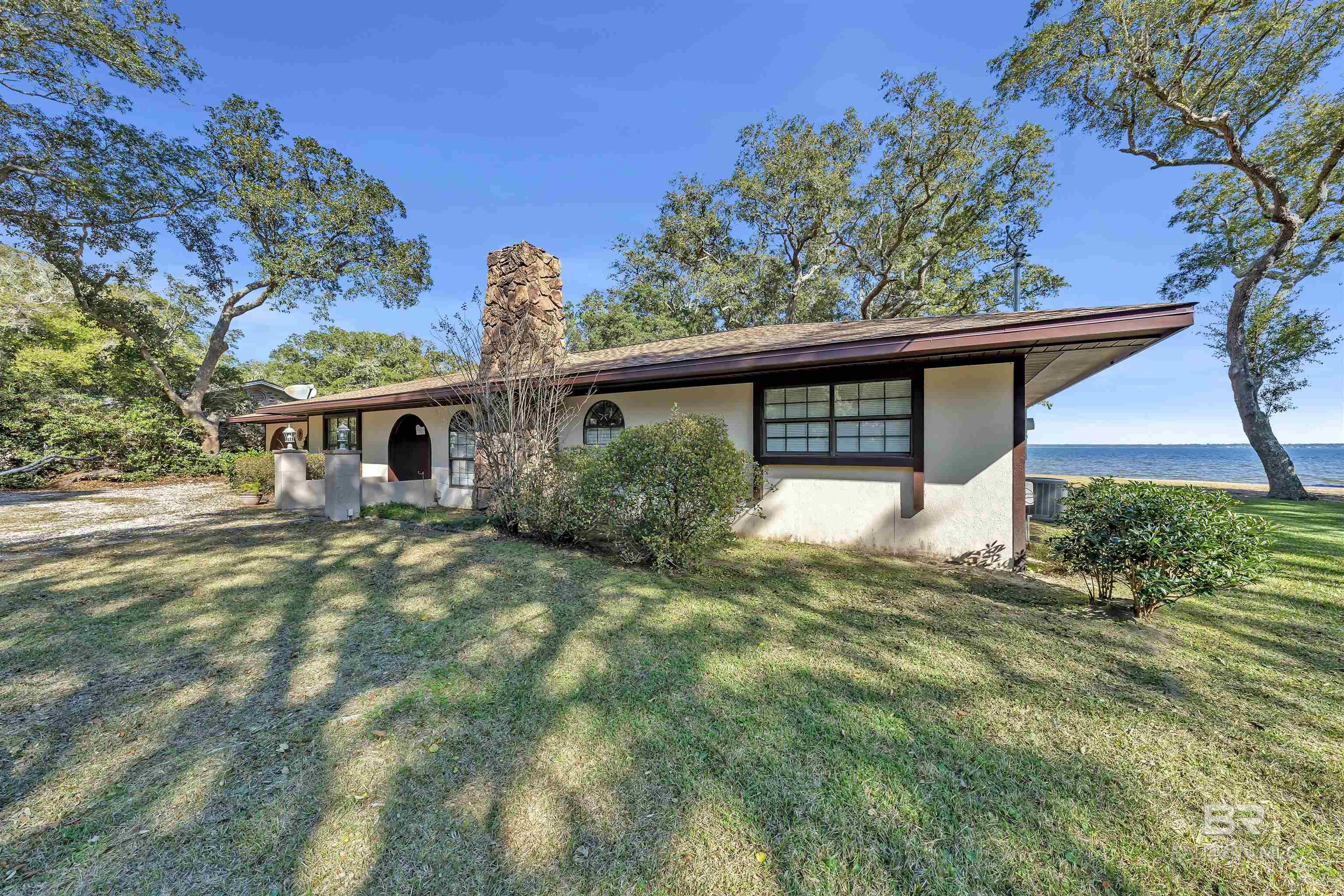 9462 Bay View Drive, Lillian, AL, 36549