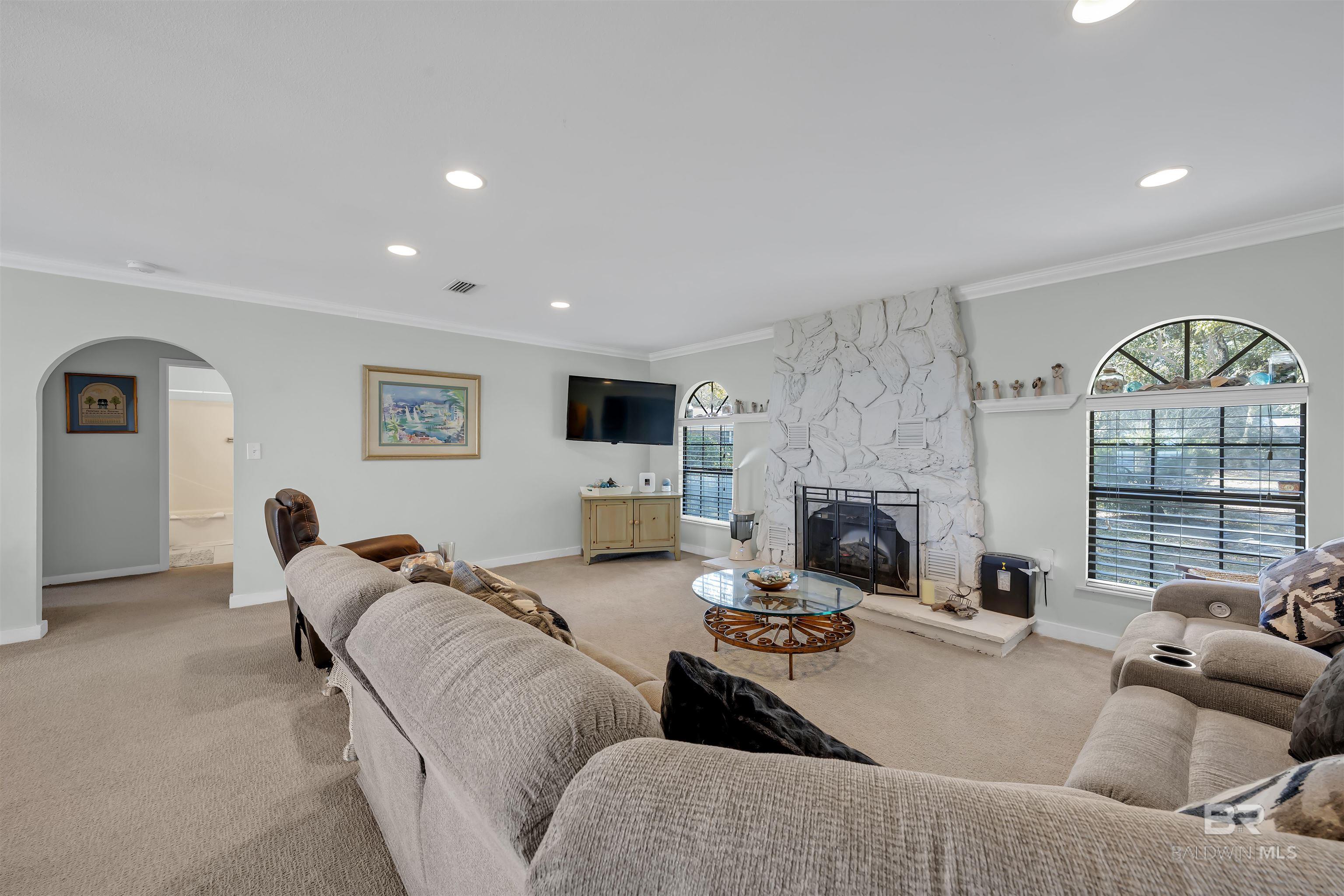 9462 Bay View Drive, Lillian, AL, 36549