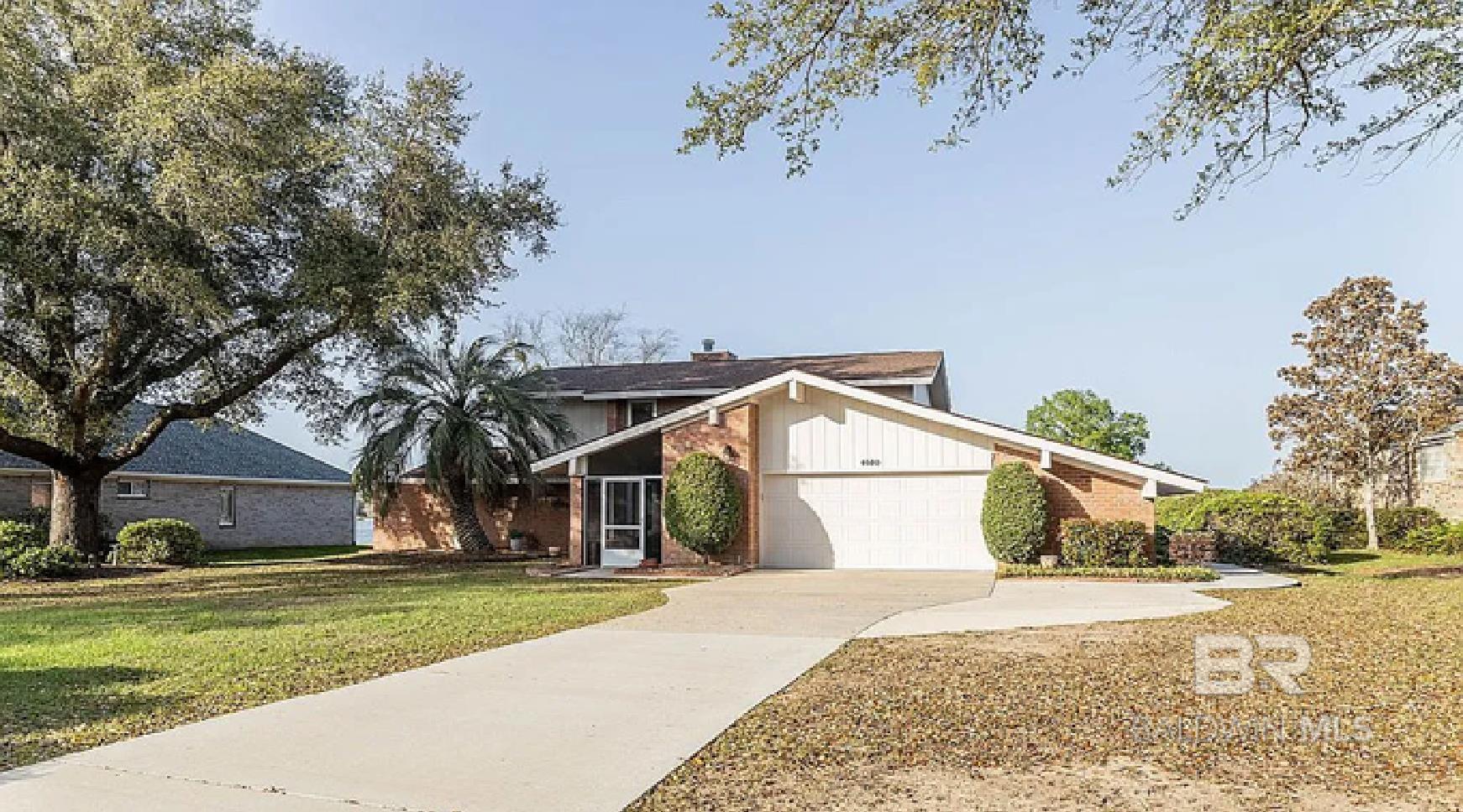 https://zimg.paragon.ice.com/ParagonImages/Property/PG/BCAR/392808/1/0/0/bfc764b79c420e2732787ba426e62859/7/08202bd6890089521e5a3330330ac8aa/392808-e1345707-0eda-4099-bd0f-82d10371afdf.JPG