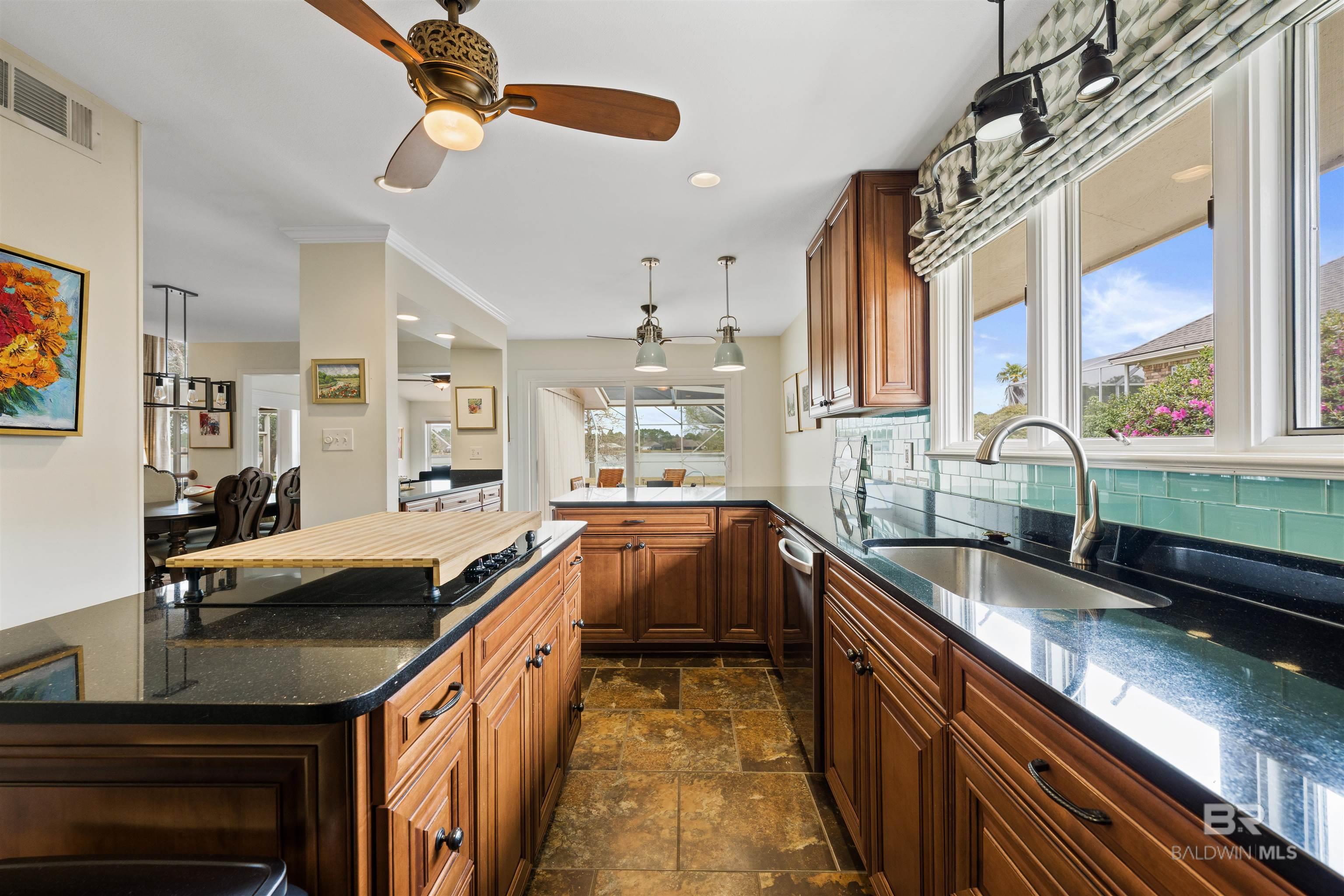 https://zimg.paragon.ice.com/ParagonImages/Property/PG/BCAR/392808/18/0/0/f35fcb00ff1e620c357c05089eab009b/7/08202bd6890089521e5a3330330ac8aa/392808-56322ca3-b923-4c27-bb9b-f2576d6cc415.JPG