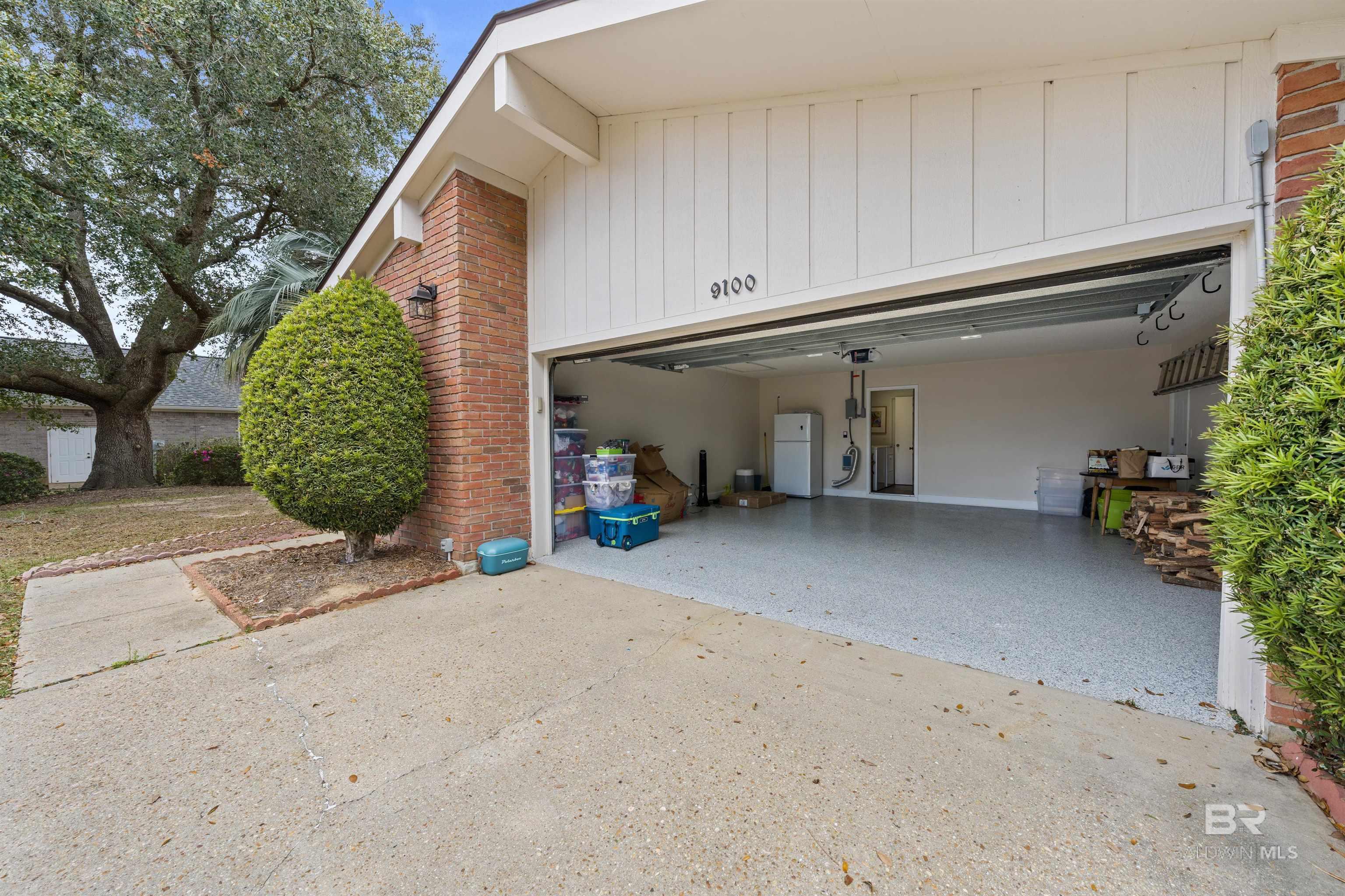 https://zimg.paragon.ice.com/ParagonImages/Property/PG/BCAR/392808/44/0/0/929d48aaf7431de6d00fd3c2b42896b7/7/08202bd6890089521e5a3330330ac8aa/392808-63e412fe-3997-46bf-886c-d5ab9980b0f9.JPG