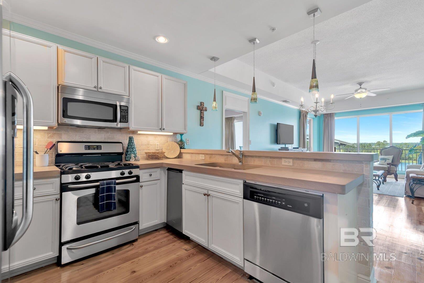 4851 Wharf Parkway UNIT 423, Orange Beach, AL, 36561