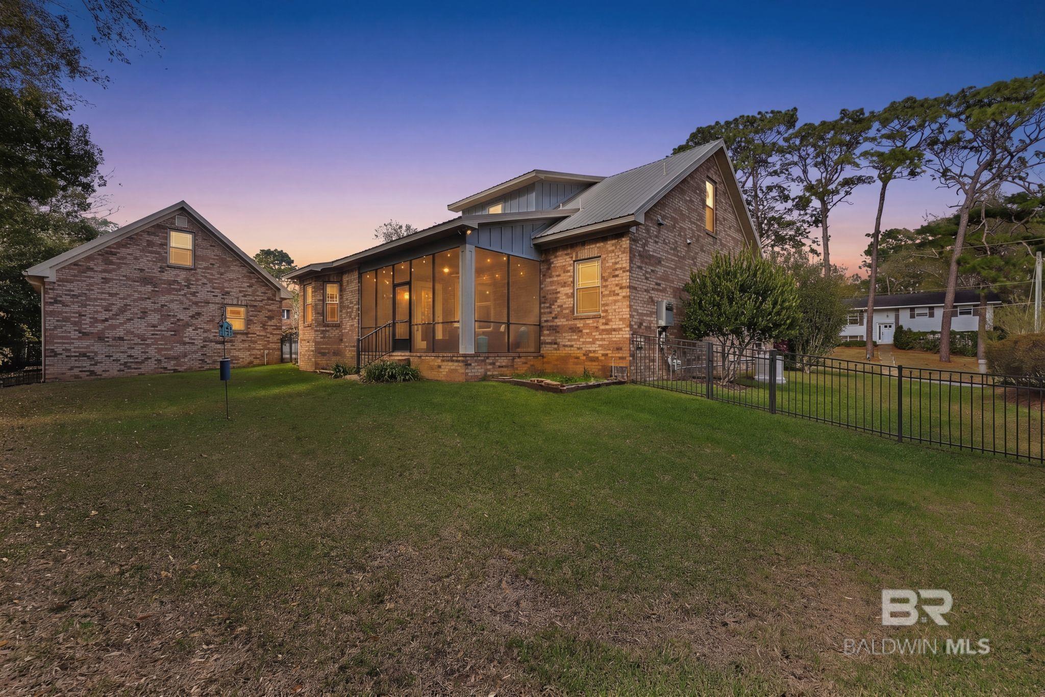 107 Ronforth Street, Fairhope, AL, 36532