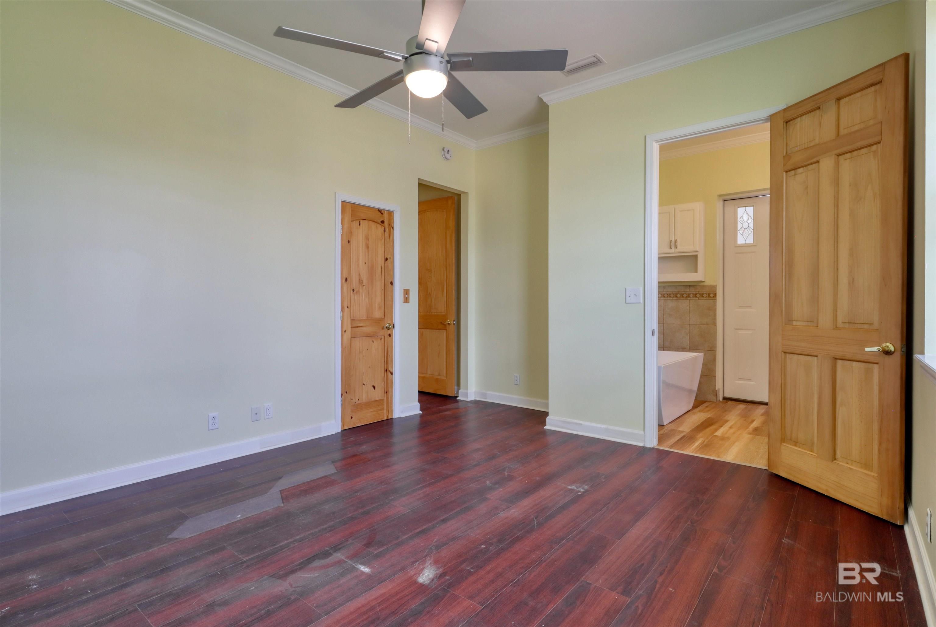 https://zimg.paragon.ice.com/ParagonImages/Property/PG/BCAR/392992/14/0/0/a98770adc3e5a6787c6ab6ffefa74333/7/a7b28549190b116fd0a0a903614839ed/392992-5e2ec2dc-fd36-410a-823e-47a99e27589b.JPG