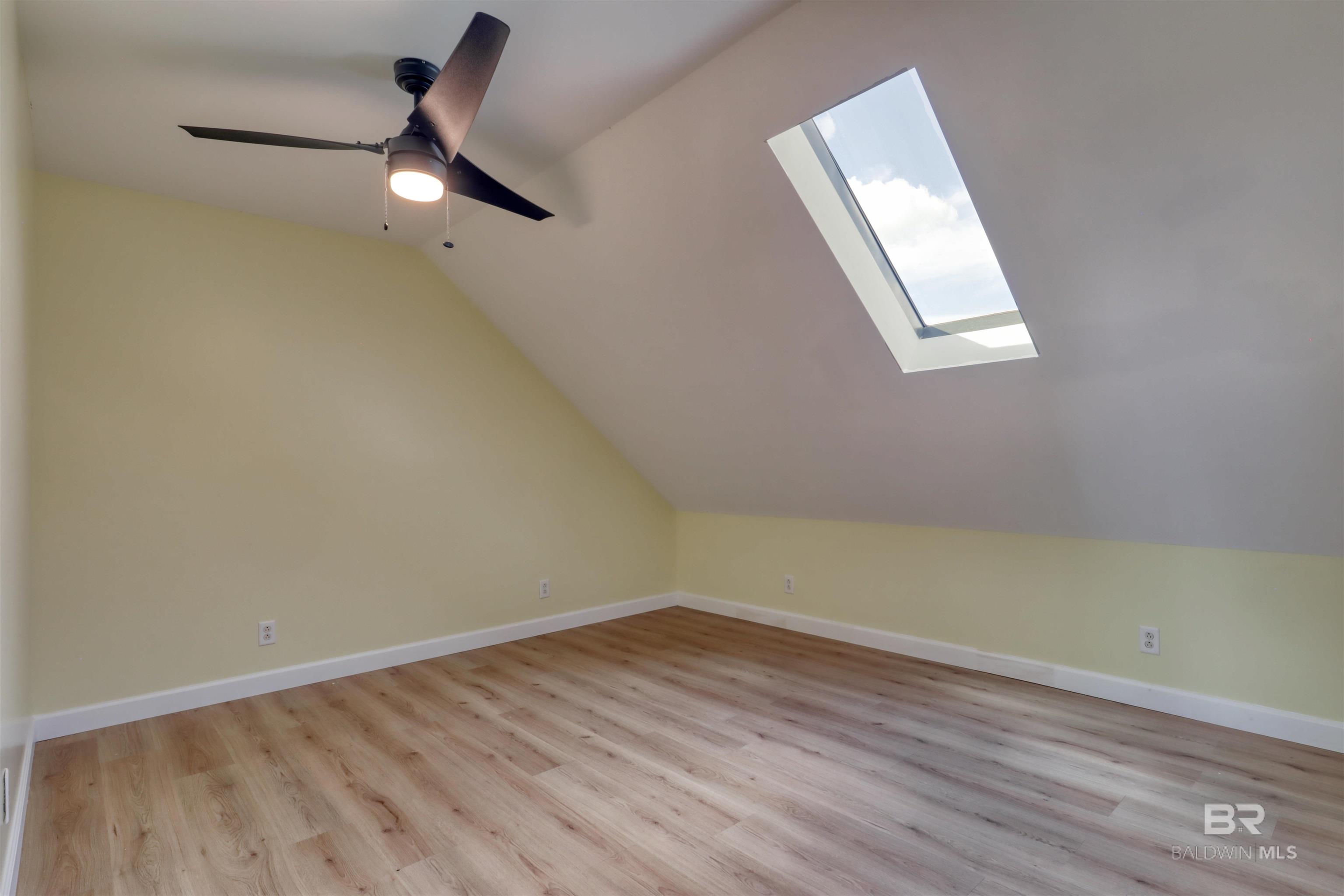 https://zimg.paragon.ice.com/ParagonImages/Property/PG/BCAR/392992/25/0/0/c60b98a1caa2fea2fae6503897b773c2/7/a7b28549190b116fd0a0a903614839ed/392992-a13e3c0c-02a8-4c90-8499-72ae37815316.JPG