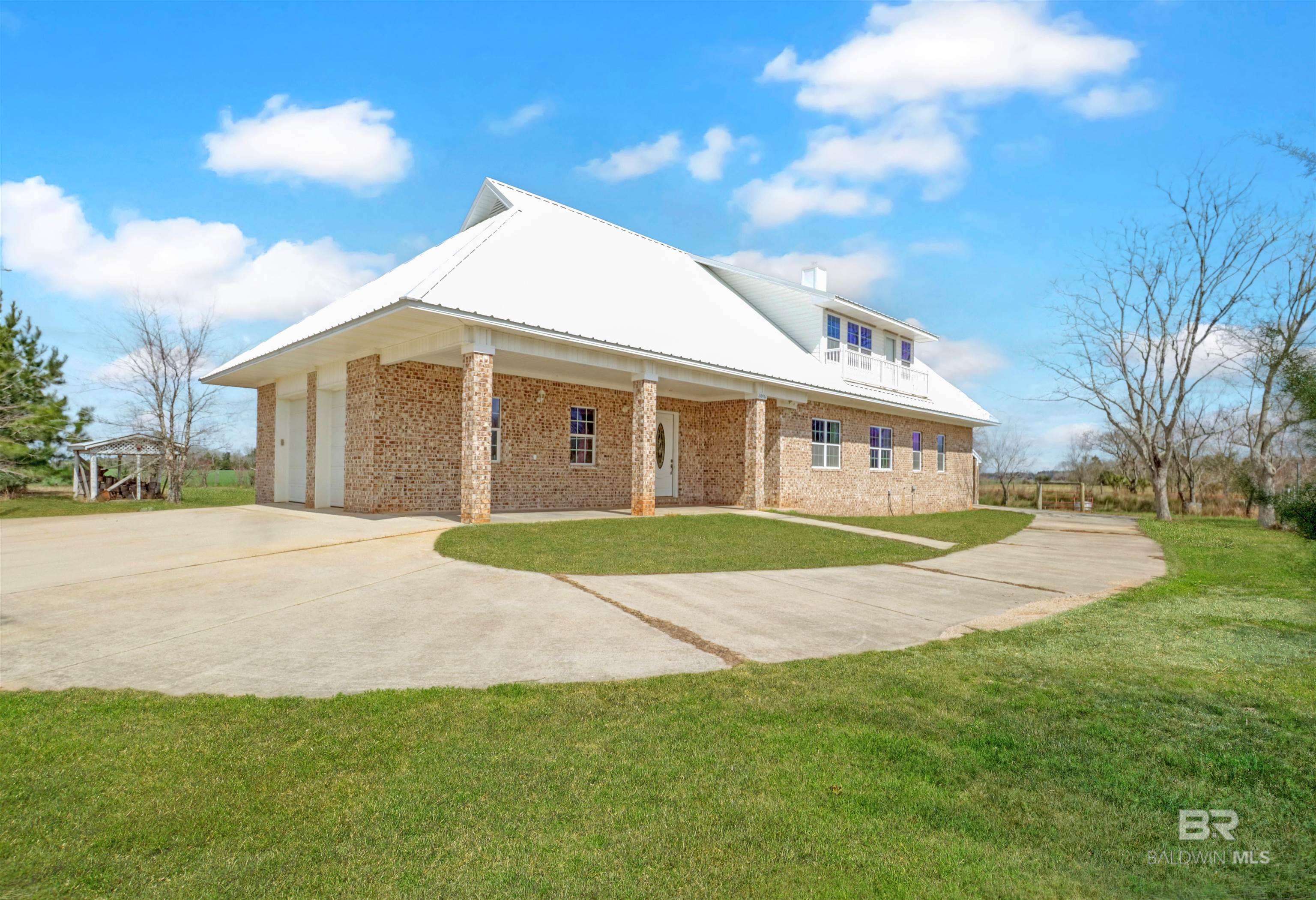 https://zimg.paragon.ice.com/ParagonImages/Property/PG/BCAR/392992/43/0/0/f798936deb6f0eebc191c066bb6c9c47/7/a7b28549190b116fd0a0a903614839ed/392992-66e8a469-ee5a-4d5b-abbf-218b1f9b6c11.JPG