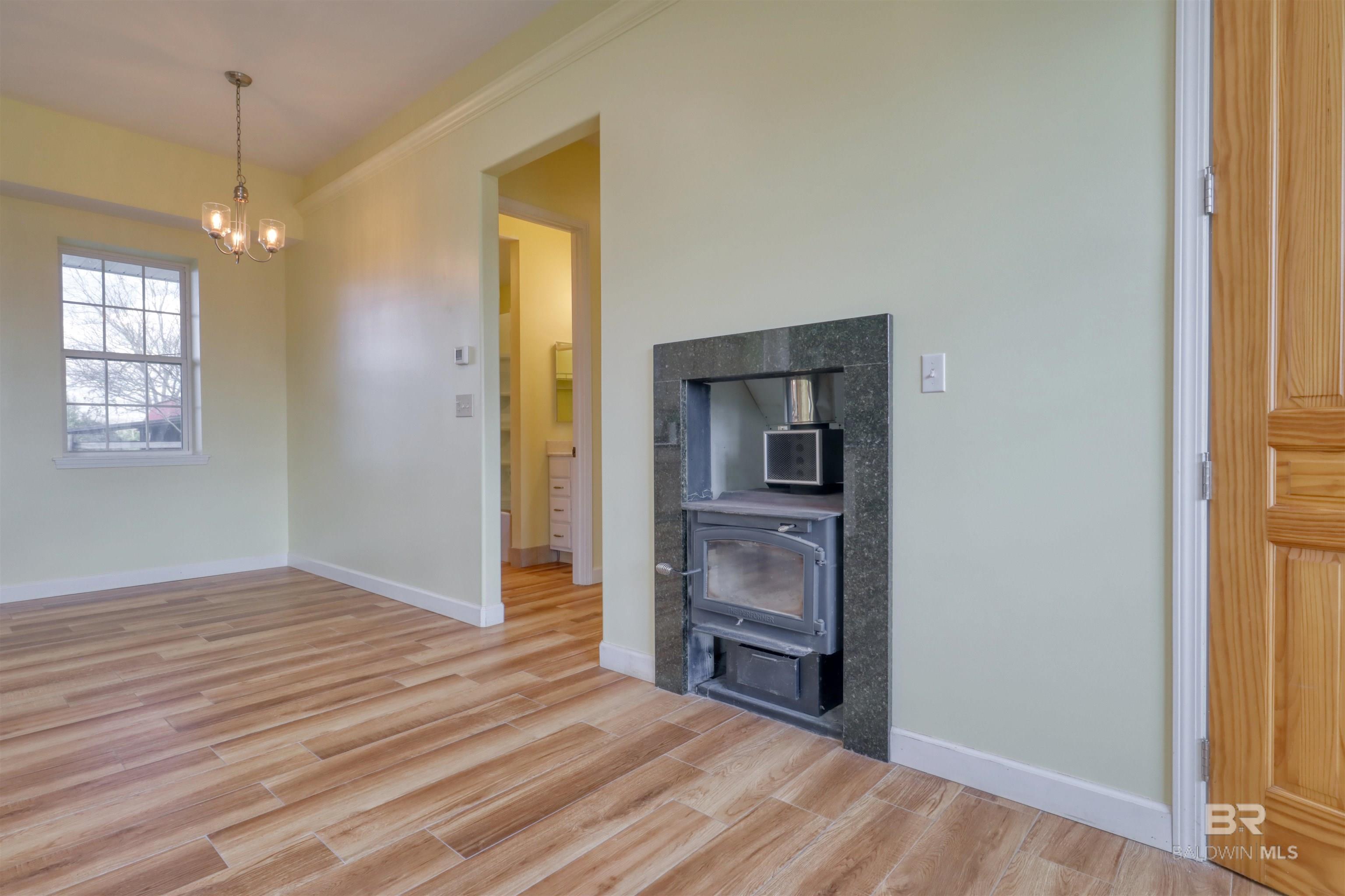 https://zimg.paragon.ice.com/ParagonImages/Property/PG/BCAR/392992/9/0/0/52ce29cbed1fe08eeaa8f3a5e075781e/7/a7b28549190b116fd0a0a903614839ed/392992-7720fd87-5980-456c-8bb0-8db21d3cf53b.JPG