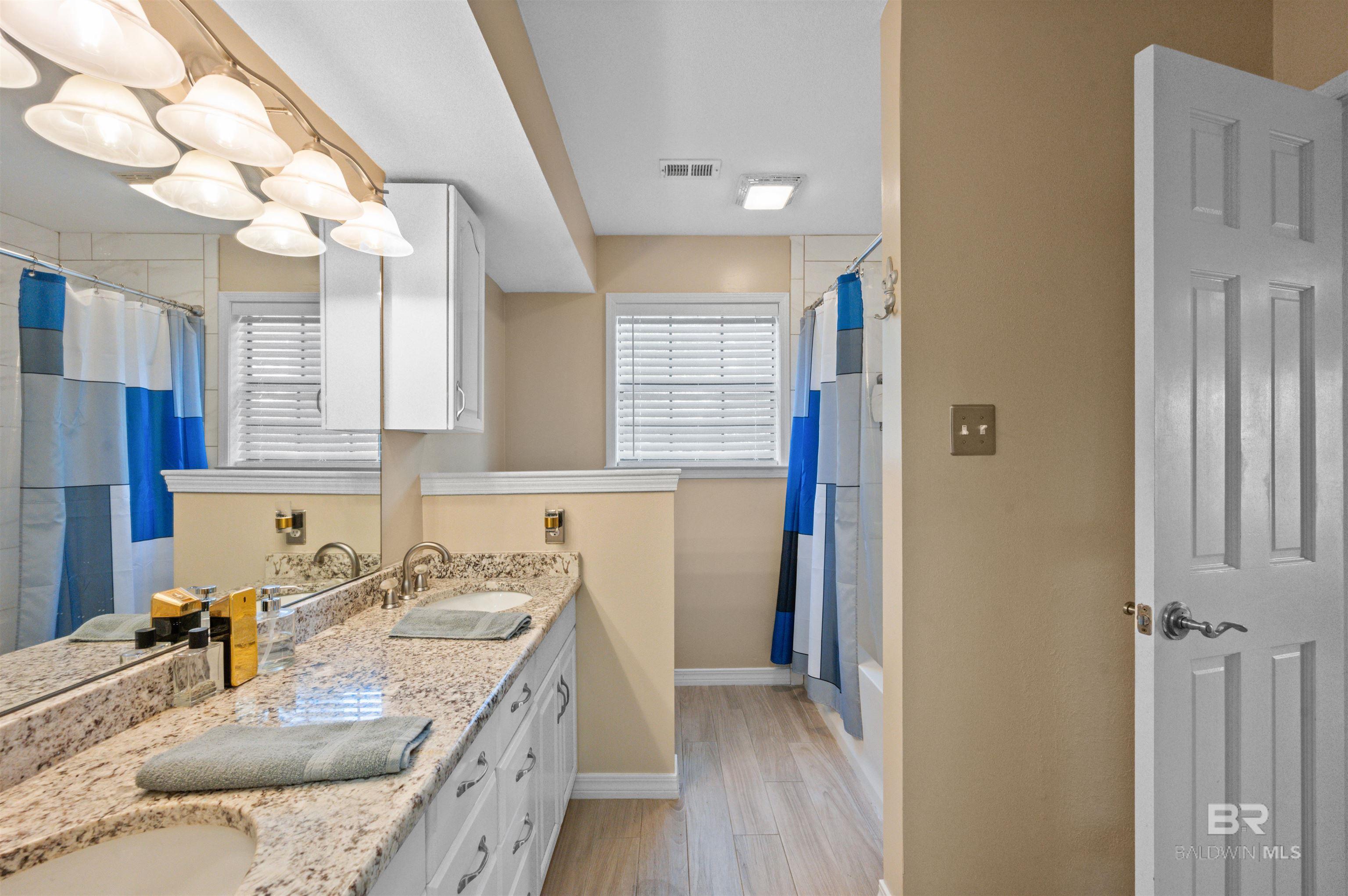 437 Wedgewood Drive, Gulf Shores, AL, 36542-3057