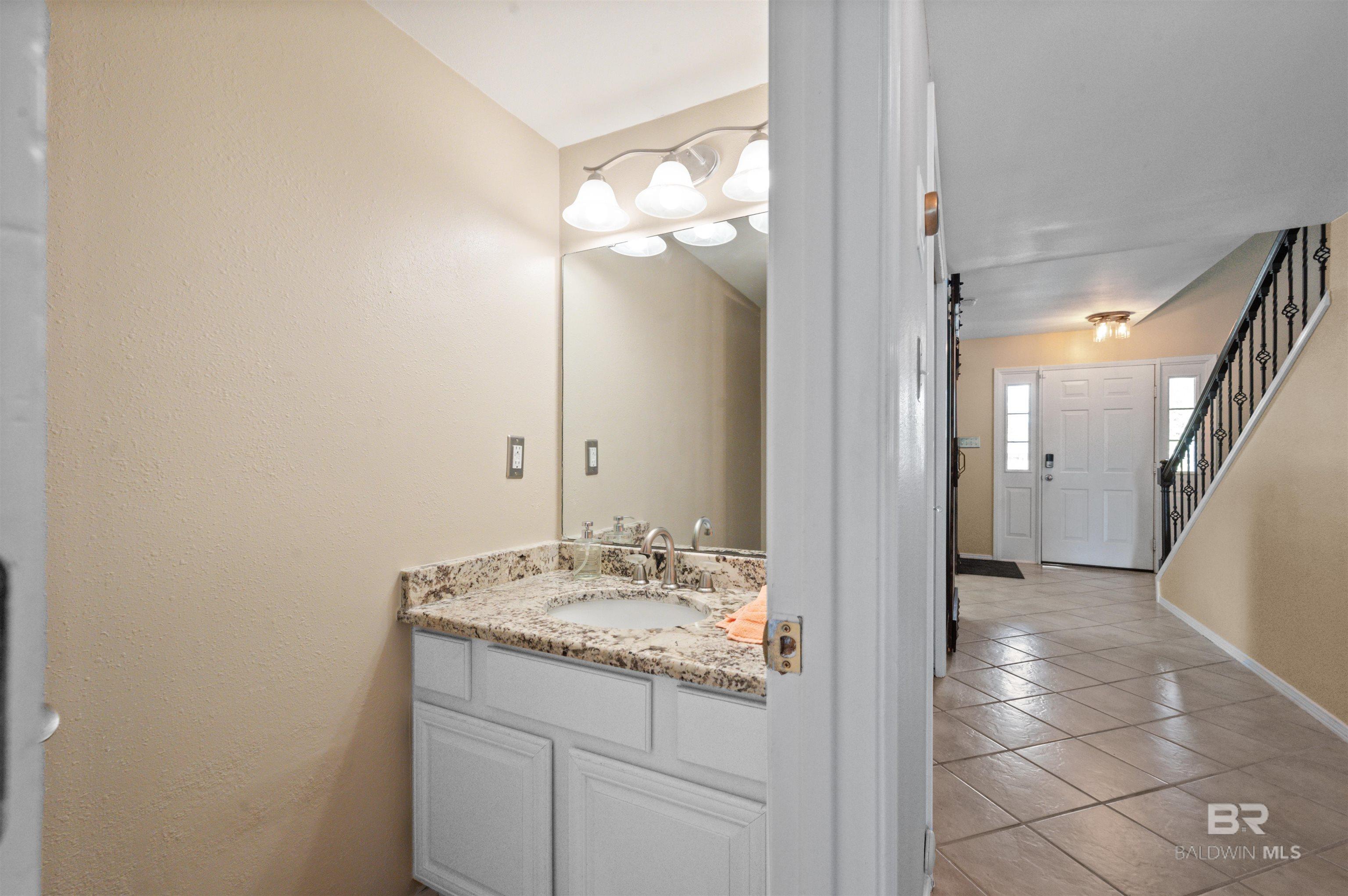 437 Wedgewood Drive, Gulf Shores, AL, 36542-3057