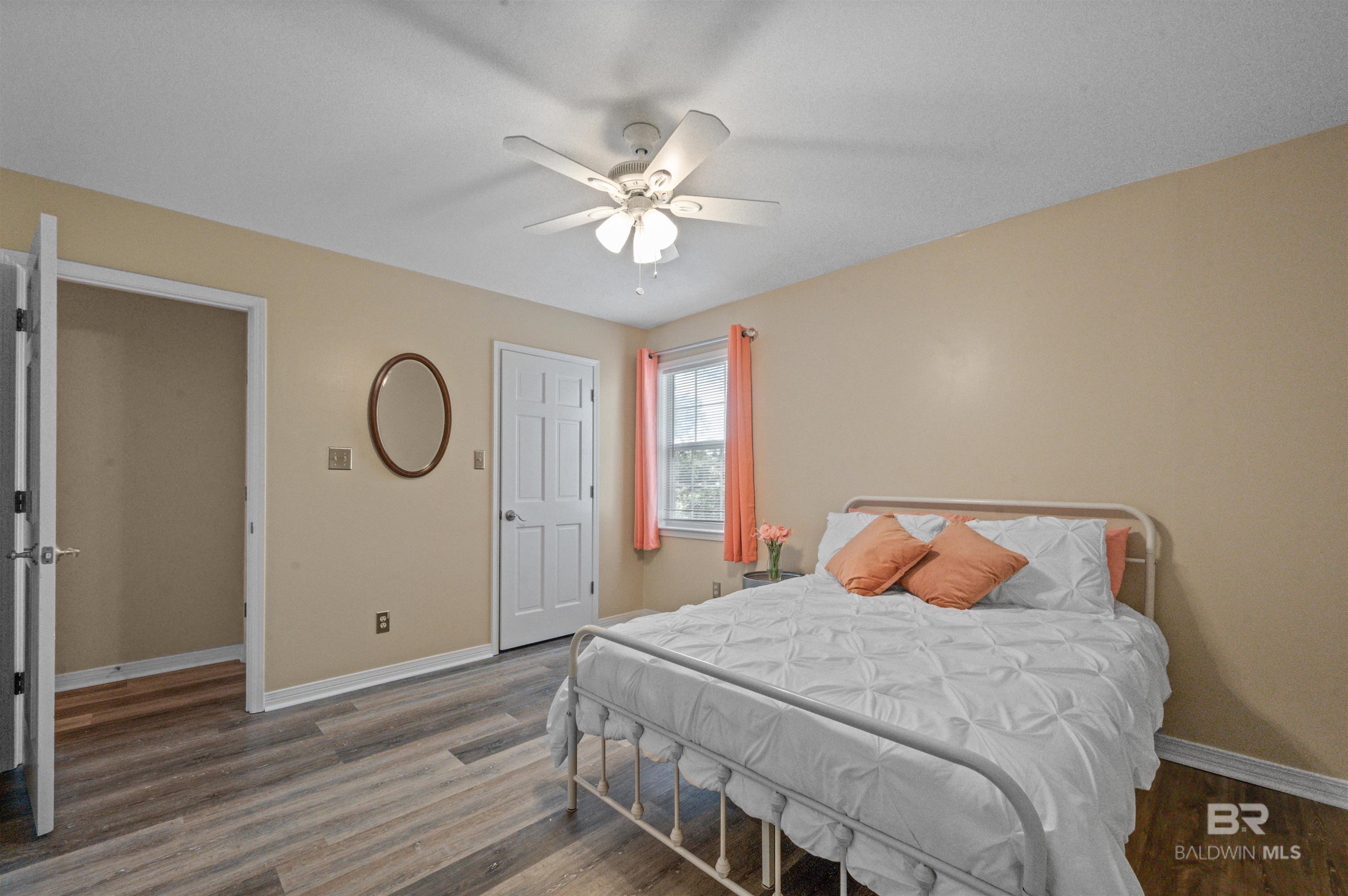 437 Wedgewood Drive, Gulf Shores, AL, 36542-3057