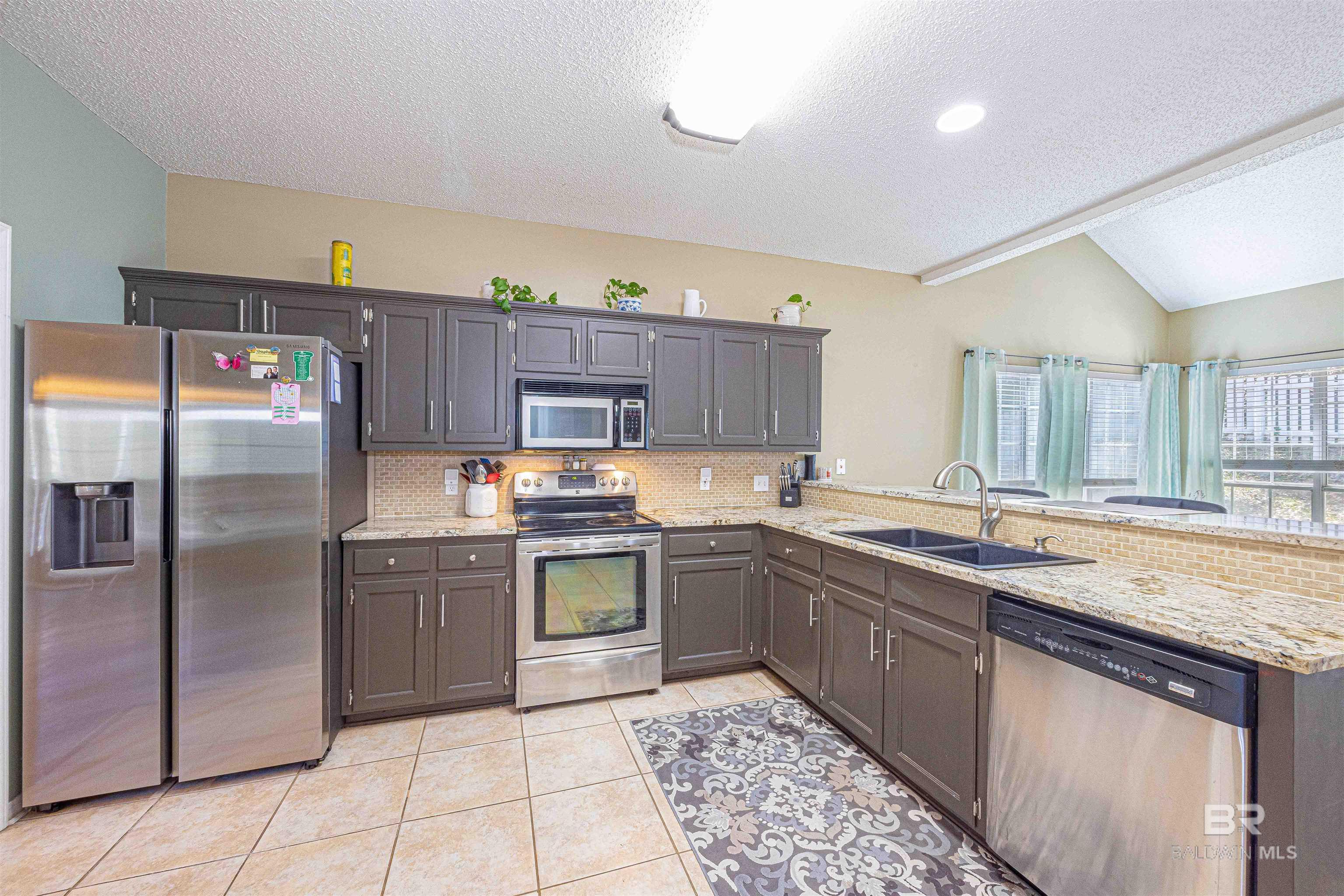 689 Ridgewood Drive, Daphne, AL, 36526