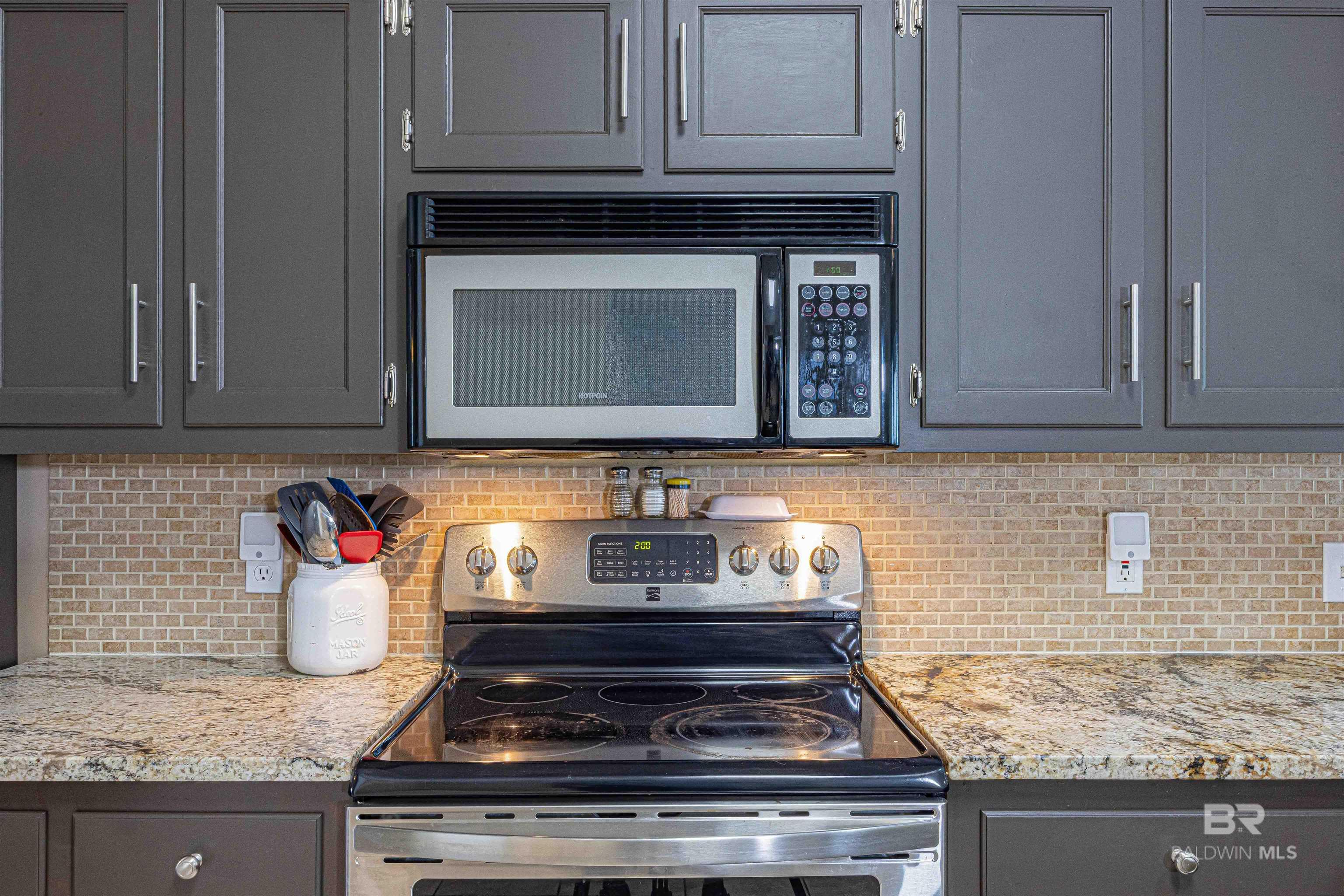 689 Ridgewood Drive, Daphne, AL, 36526