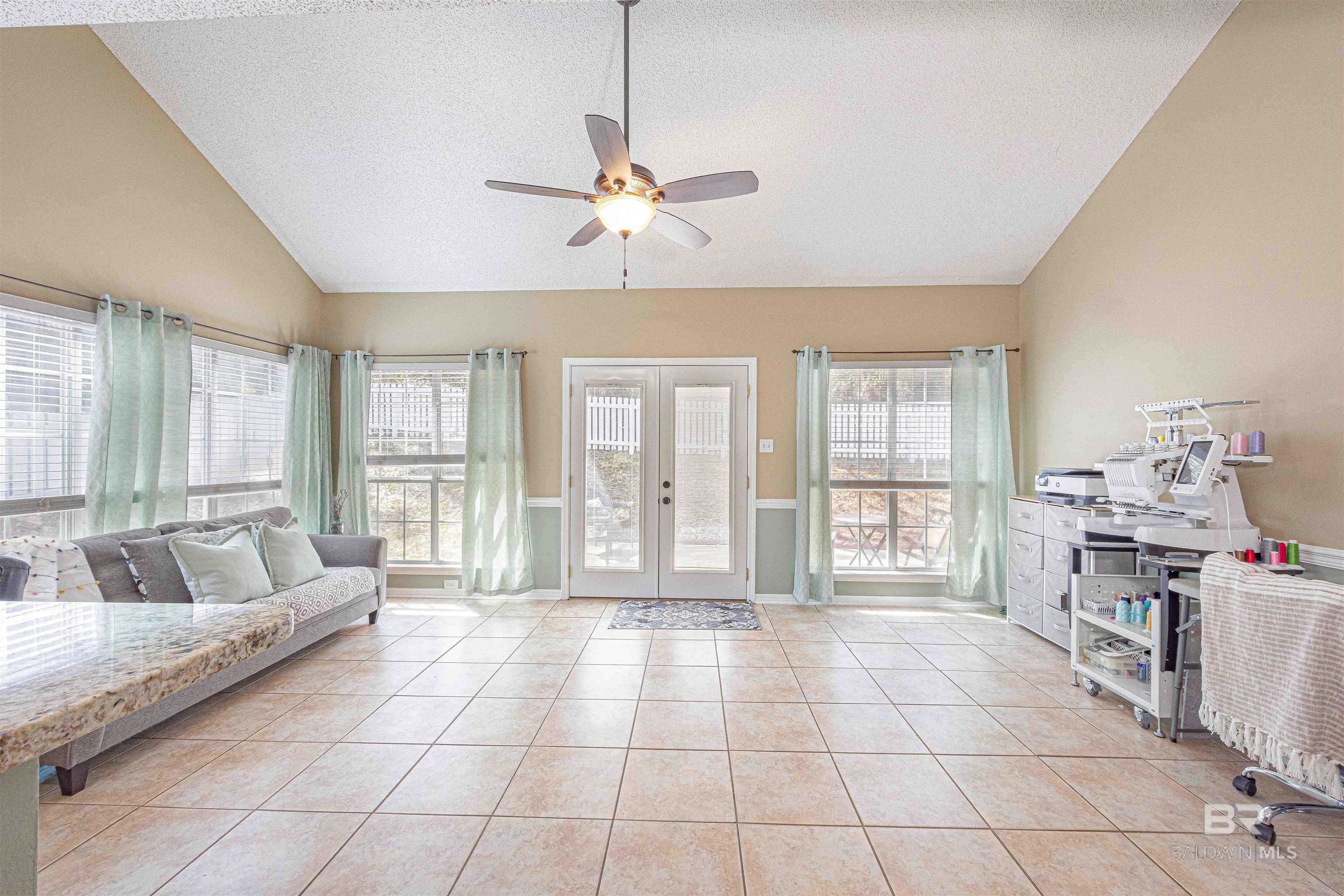 689 Ridgewood Drive, Daphne, AL, 36526