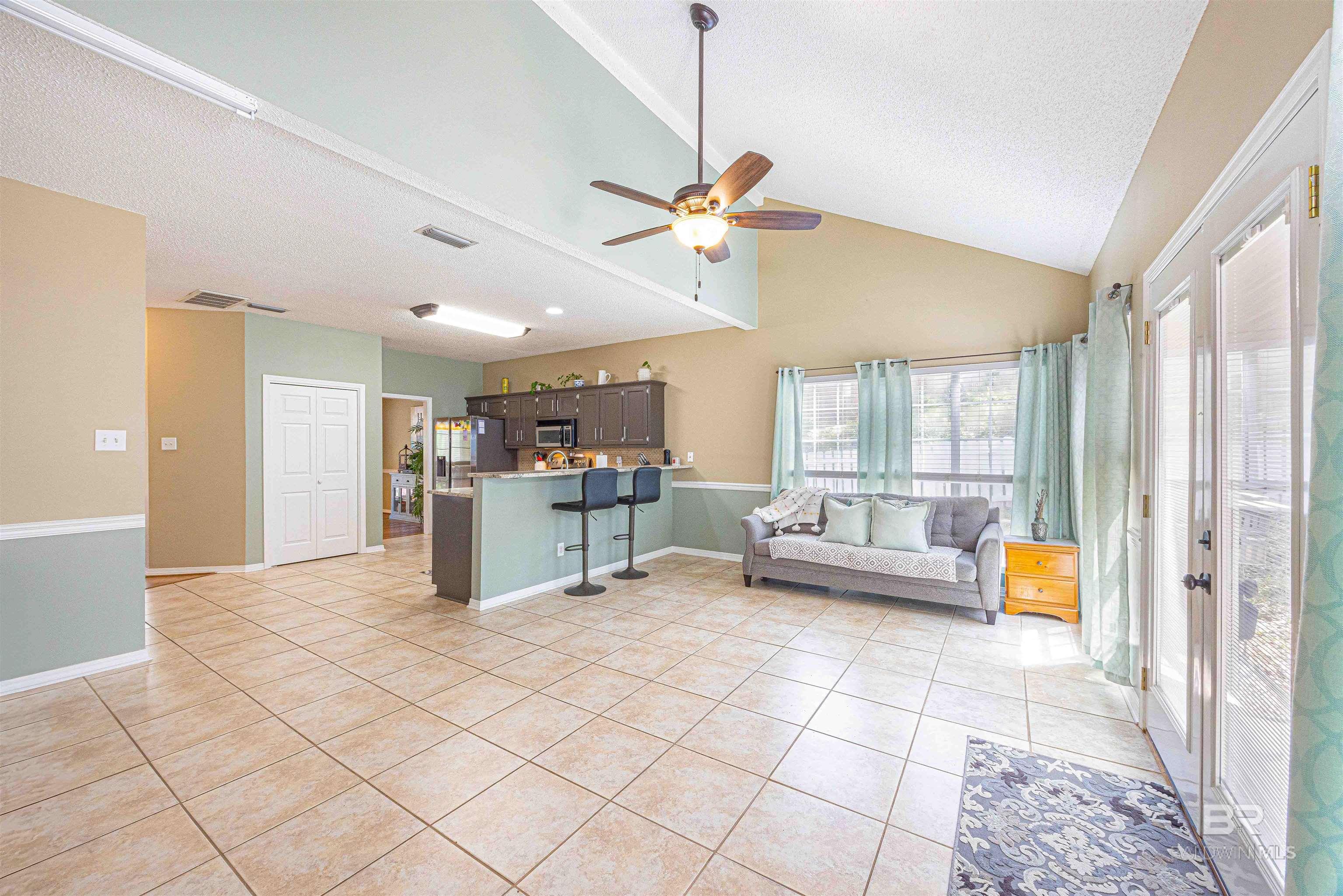 689 Ridgewood Drive, Daphne, AL, 36526