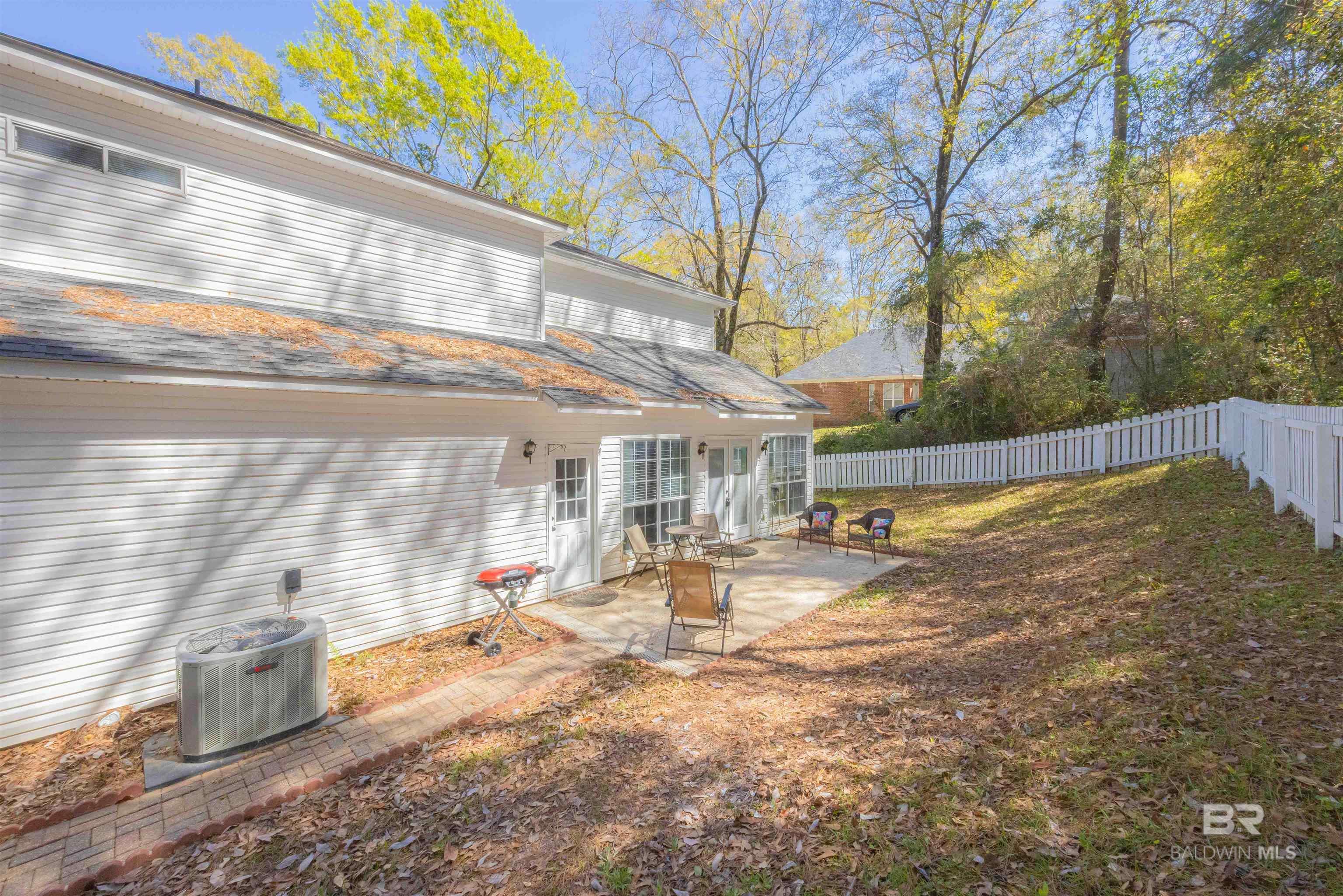 689 Ridgewood Drive, Daphne, AL, 36526