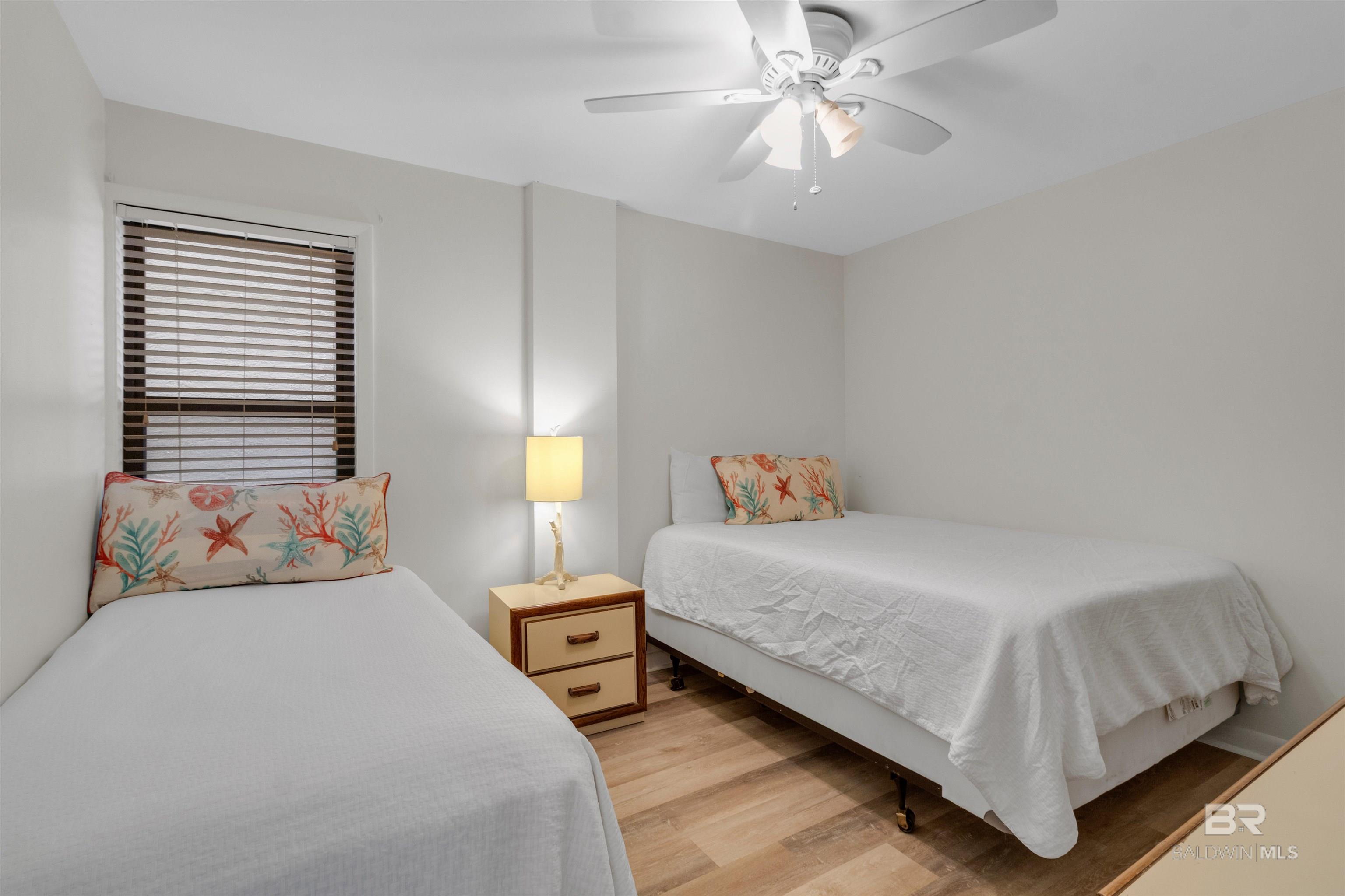 https://zimg.paragon.ice.com/ParagonImages/Property/PG/BCAR/393187/13/0/0/3eec0bc0f6f9aef4f64f537e768d6e1a/7/f988024921a593cccfa204f5ec84e96e/393187-4B49AC5A-A89E-4976-ADFA-762CC6067B50.JPG