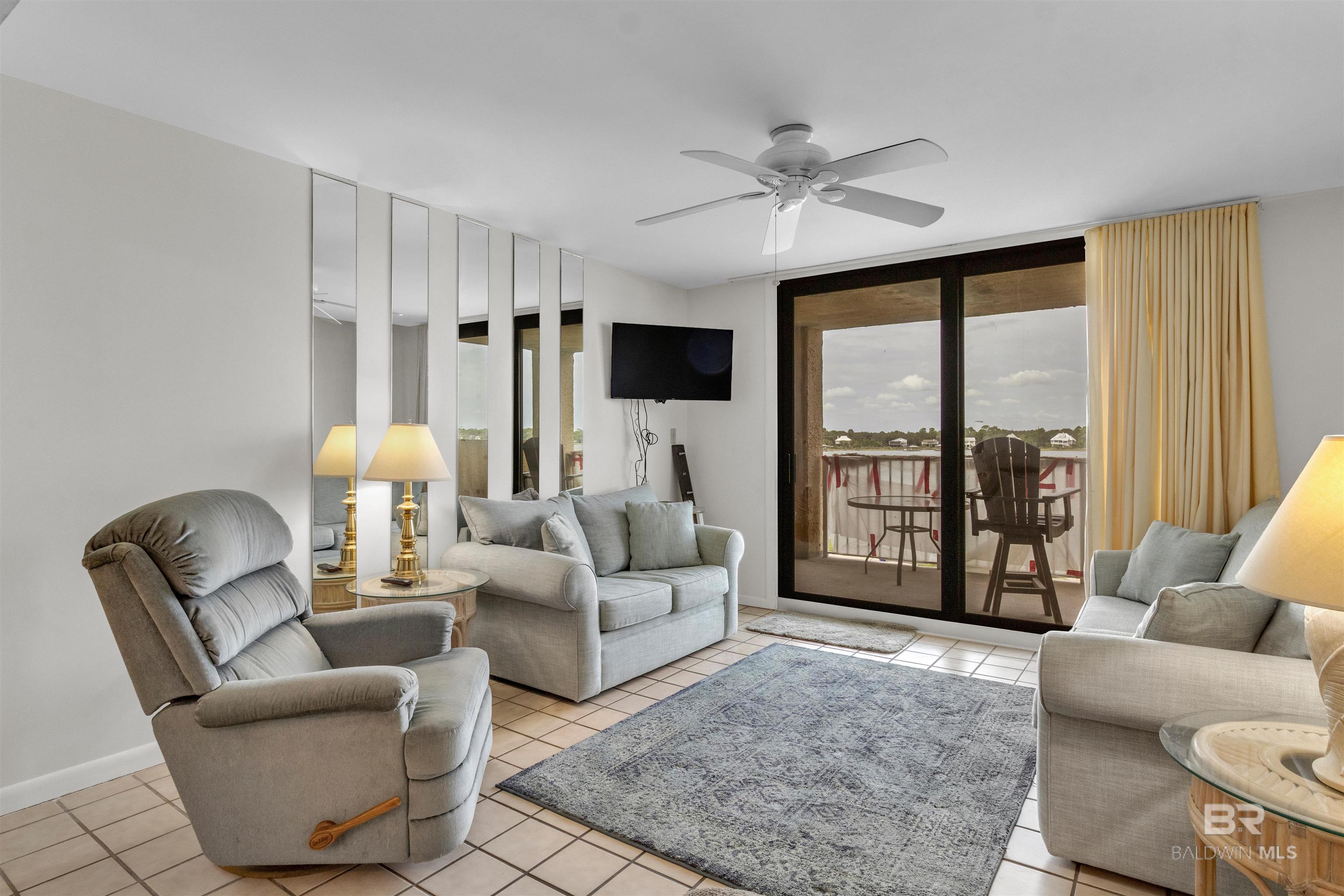 https://zimg.paragon.ice.com/ParagonImages/Property/PG/BCAR/393187/3/0/0/9aa36d64e01c55b87596b616bf8051ef/7/f988024921a593cccfa204f5ec84e96e/393187-DA014B34-DAAA-4522-A414-E6770436268F.JPG