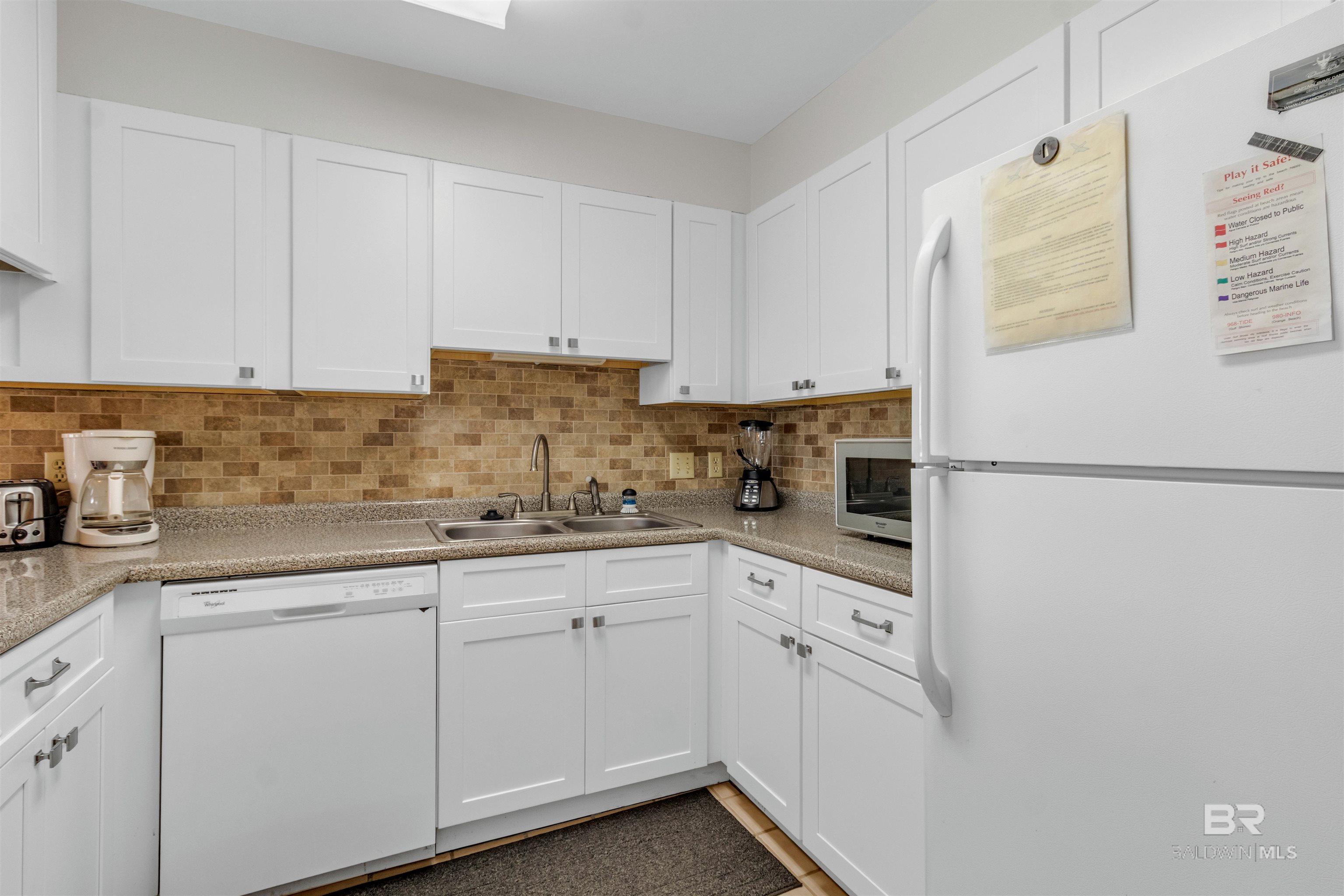https://zimg.paragon.ice.com/ParagonImages/Property/PG/BCAR/393187/9/0/0/468b48a42d460f756d5a8d5f2b8b5a2d/7/f988024921a593cccfa204f5ec84e96e/393187-A9E0ED67-53A2-41B3-B424-1BCDD2514ED9.JPG
