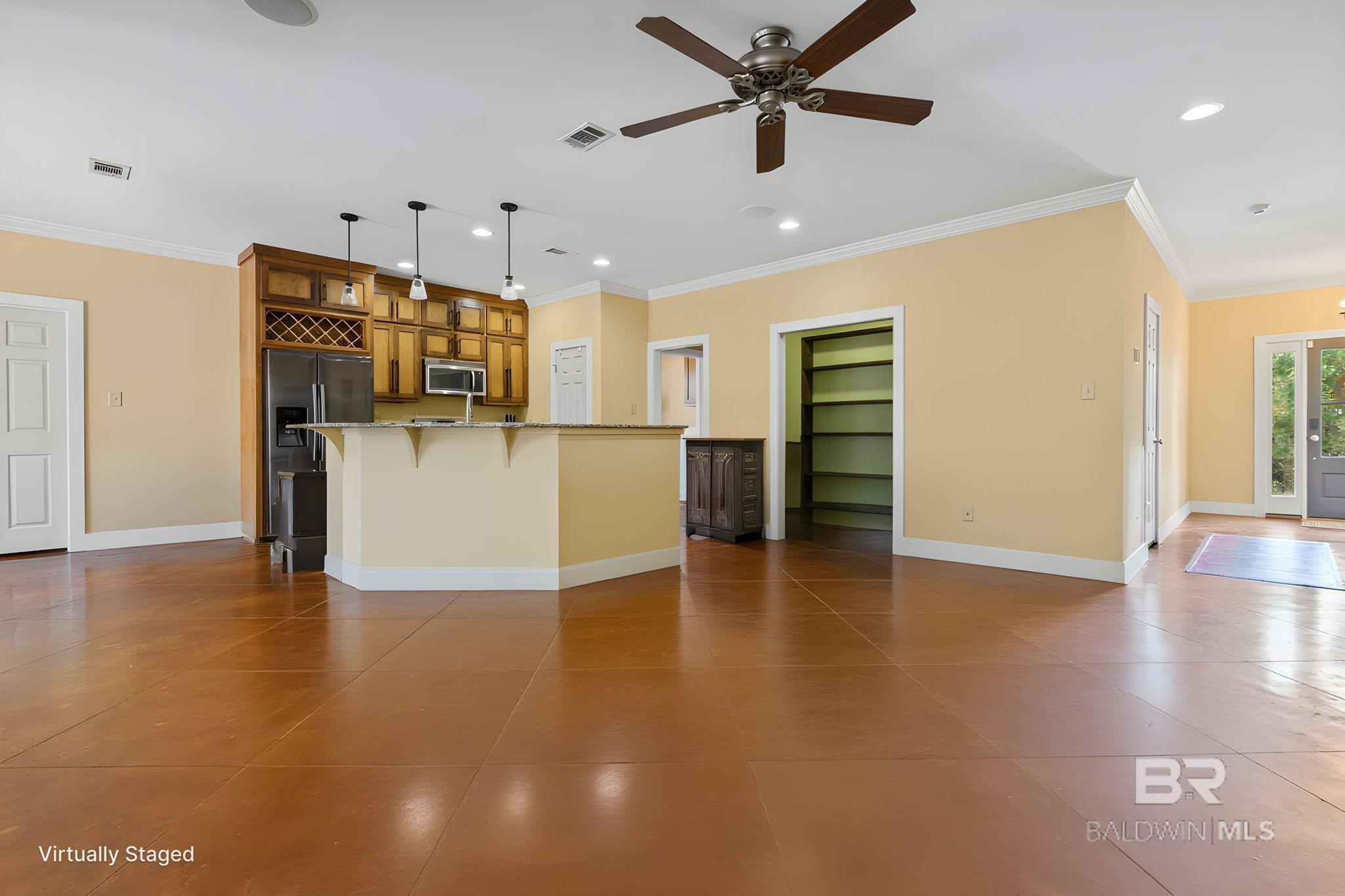 https://zimg.paragon.ice.com/ParagonImages/Property/PG/BCAR/393240/43/0/0/941675a08648d3423d7b6e3549985062/7/613edd897a5979f8a03d1ebbb10e792a/393240-7b5d0ced-876a-4b94-9cd0-e0544ead3c99.JPG