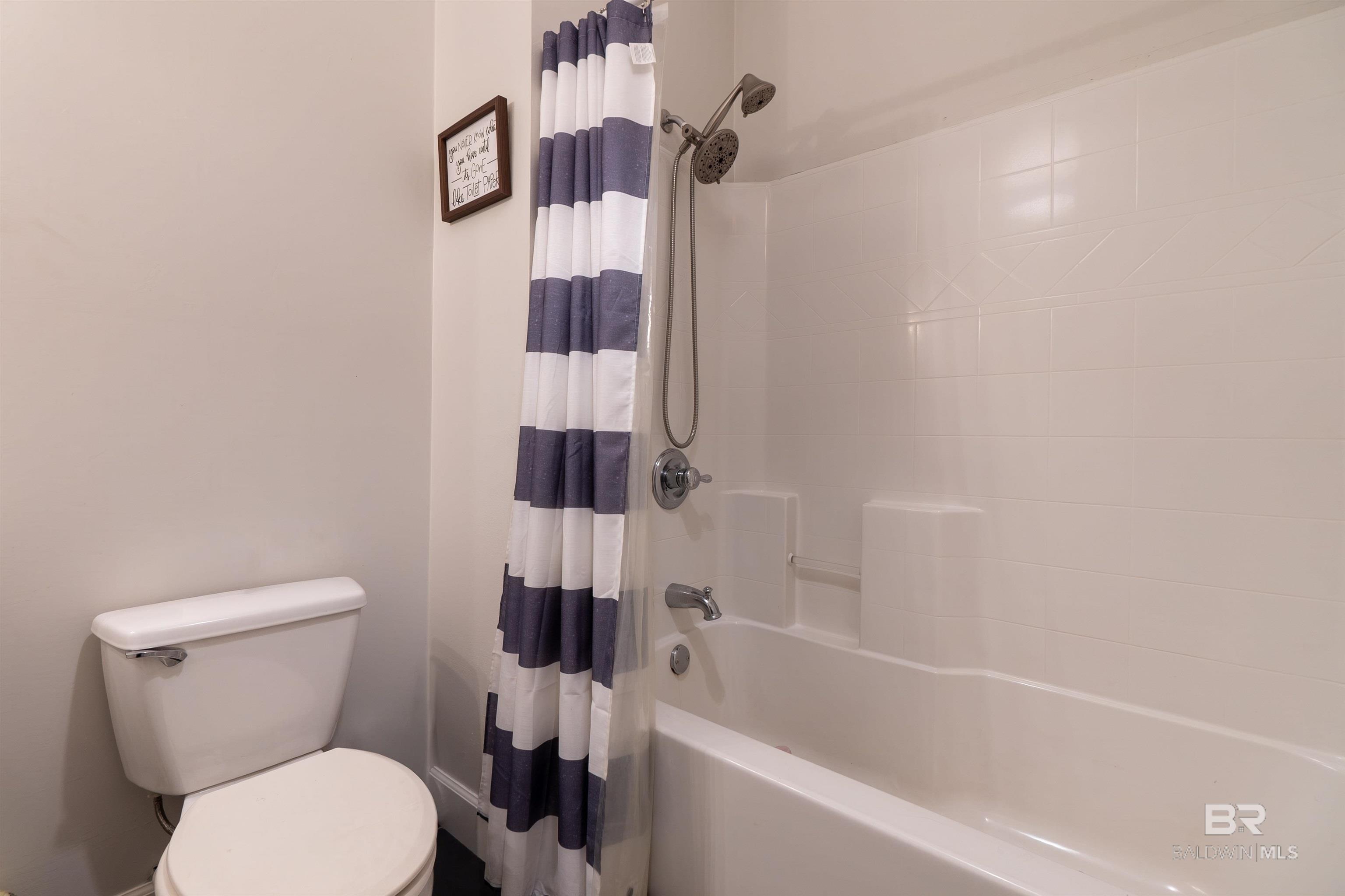 https://zimg.paragon.ice.com/ParagonImages/Property/PG/BCAR/393248/20/0/0/05745a5e60597ff9408629d04197463e/7/7e6d2a095661faeaec458cc19464ff4a/393248-a21a63d8-77b7-43a5-8dd1-974a5020b3e6.JPG