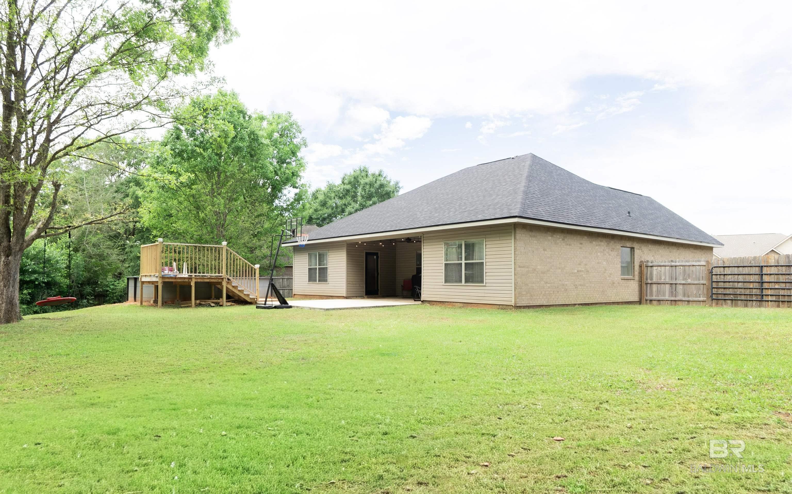 https://zimg.paragon.ice.com/ParagonImages/Property/PG/BCAR/393248/28/0/0/5cadaf3f5fadb6c4eb8e30d38d73b870/7/7e6d2a095661faeaec458cc19464ff4a/393248-c6033fbd-a814-426b-907f-48a281fced1e.JPG