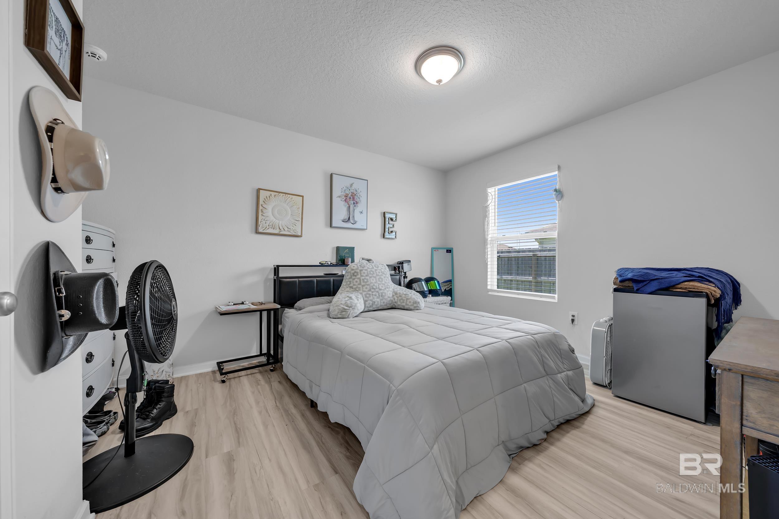 https://zimg.paragon.ice.com/ParagonImages/Property/PG/BCAR/393332/27/0/0/6334623b2d5e38cbc2d5967e0546c198/7/4b6356edfc9269683360e4326f29a5ee/393332-c69c9fad-5615-49d1-8412-97507adac961.JPG