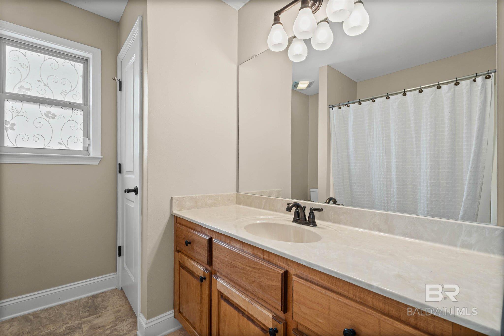 704 Edinburgh Avenue, Foley, AL, 36535