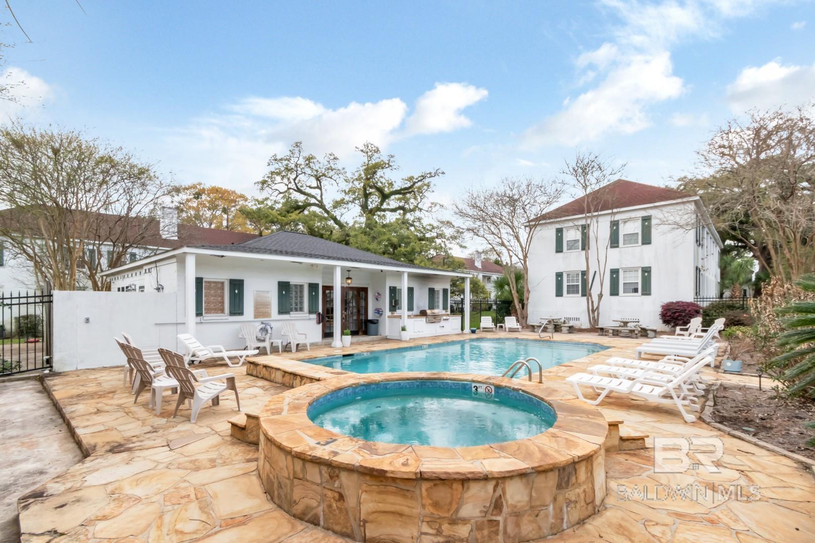 214 Upham Street UNIT 17c, Mobile, AL, 36607