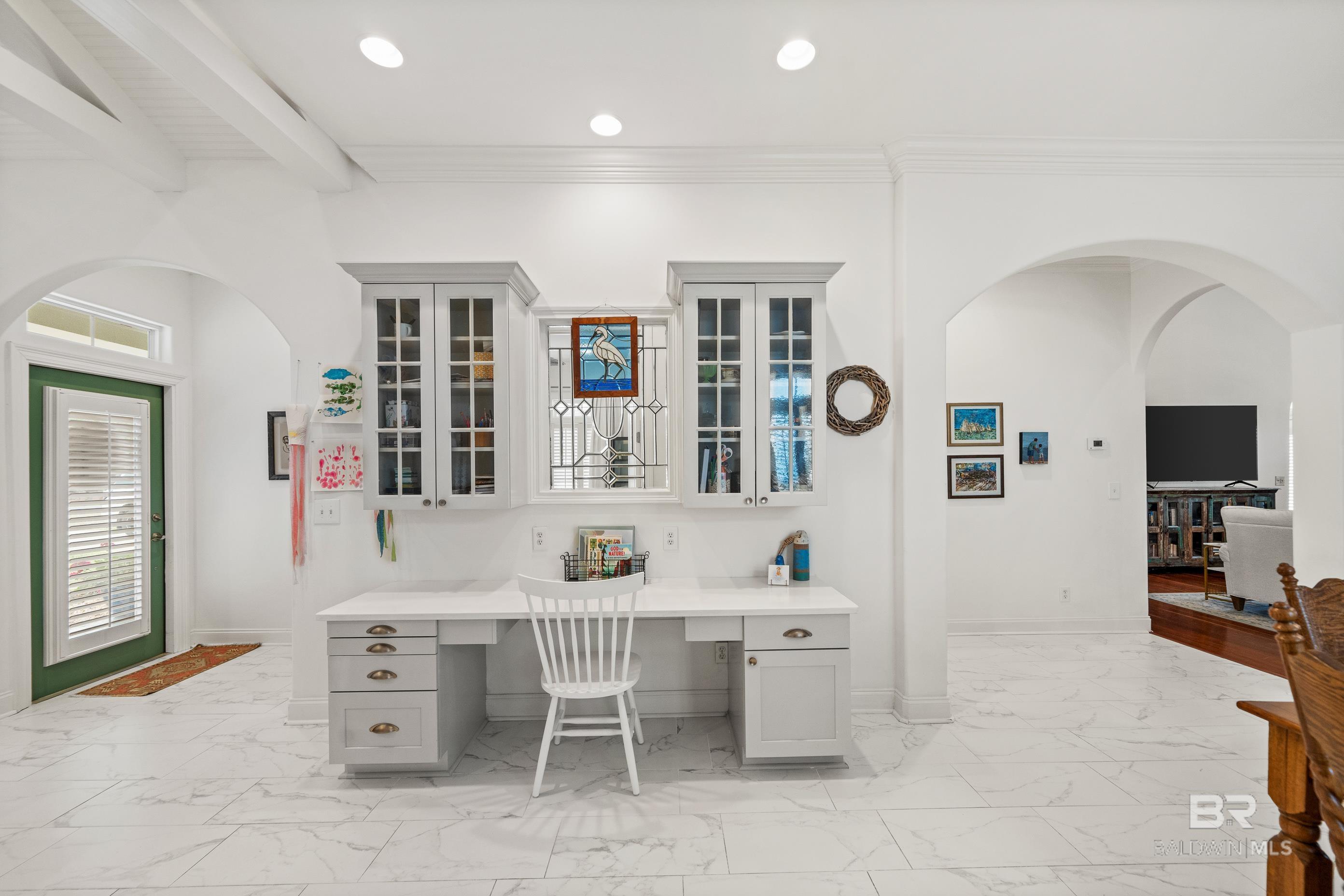 https://zimg.paragon.ice.com/ParagonImages/Property/PG/BCAR/393471/13/0/0/bed612a934daebe3040fcf37de00843e/7/eac48cb38d857ff20efa7ba6e2c533ef/393471-59c3a09a-b8bc-481a-aa53-059a1ca8945f.JPG