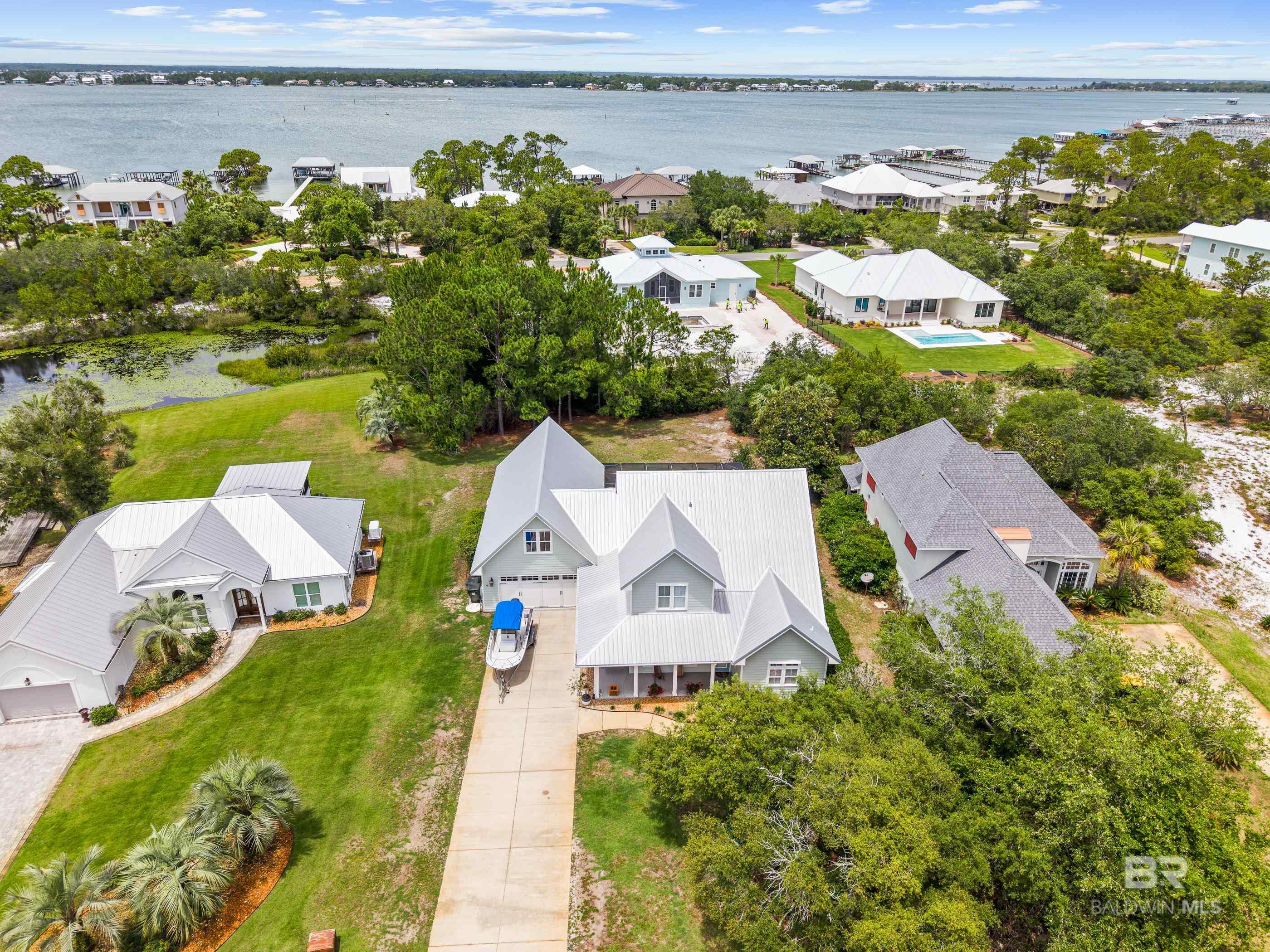 https://zimg.paragon.ice.com/ParagonImages/Property/PG/BCAR/393471/45/0/0/2f1ef5d92492fe1e13c98a401d64bcf2/7/eac48cb38d857ff20efa7ba6e2c533ef/393471-2b897a8d-641c-4743-97b0-1820efc8968d.JPG
