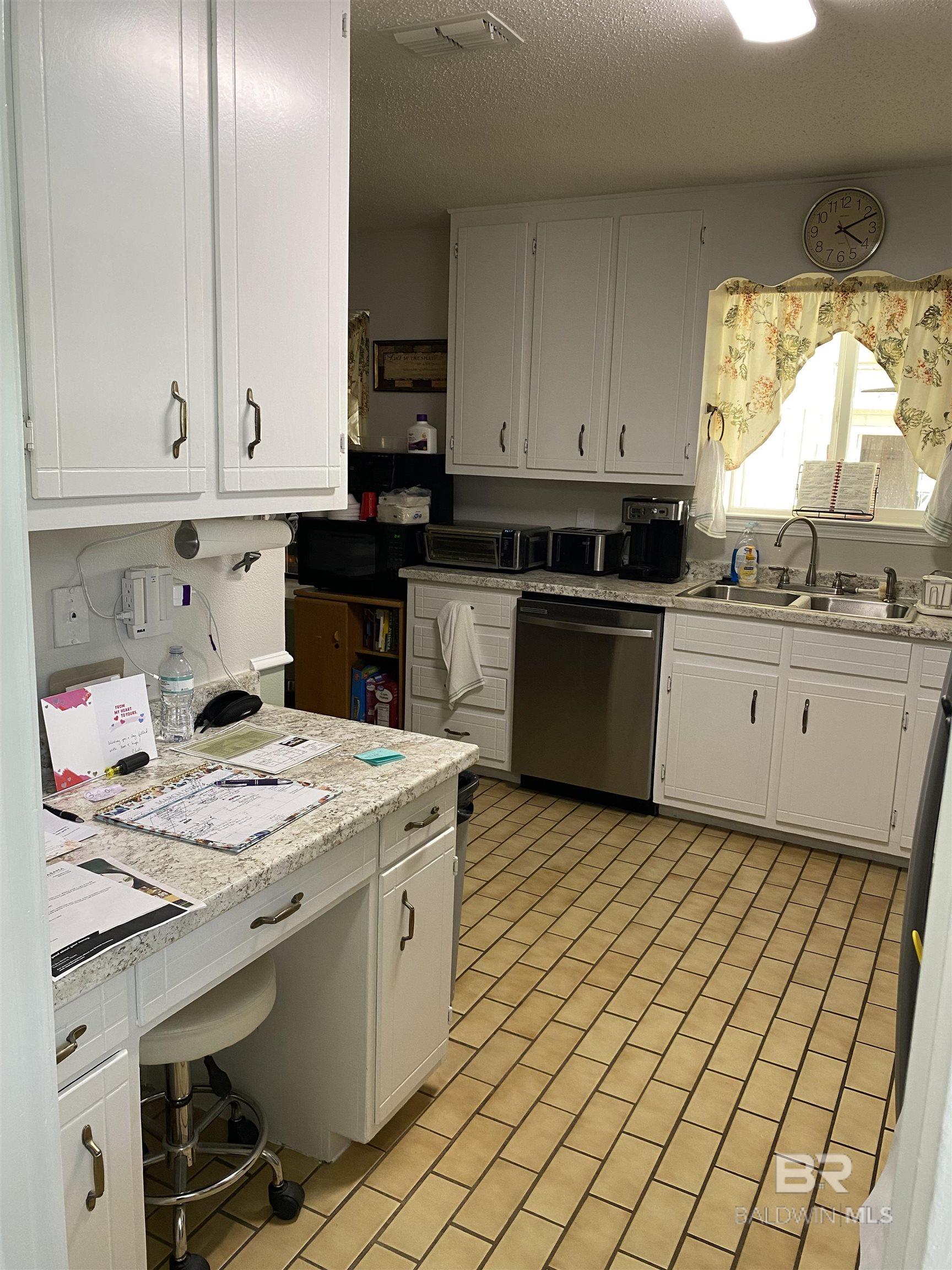 603 E Walker Avenue, Foley, AL, 36535