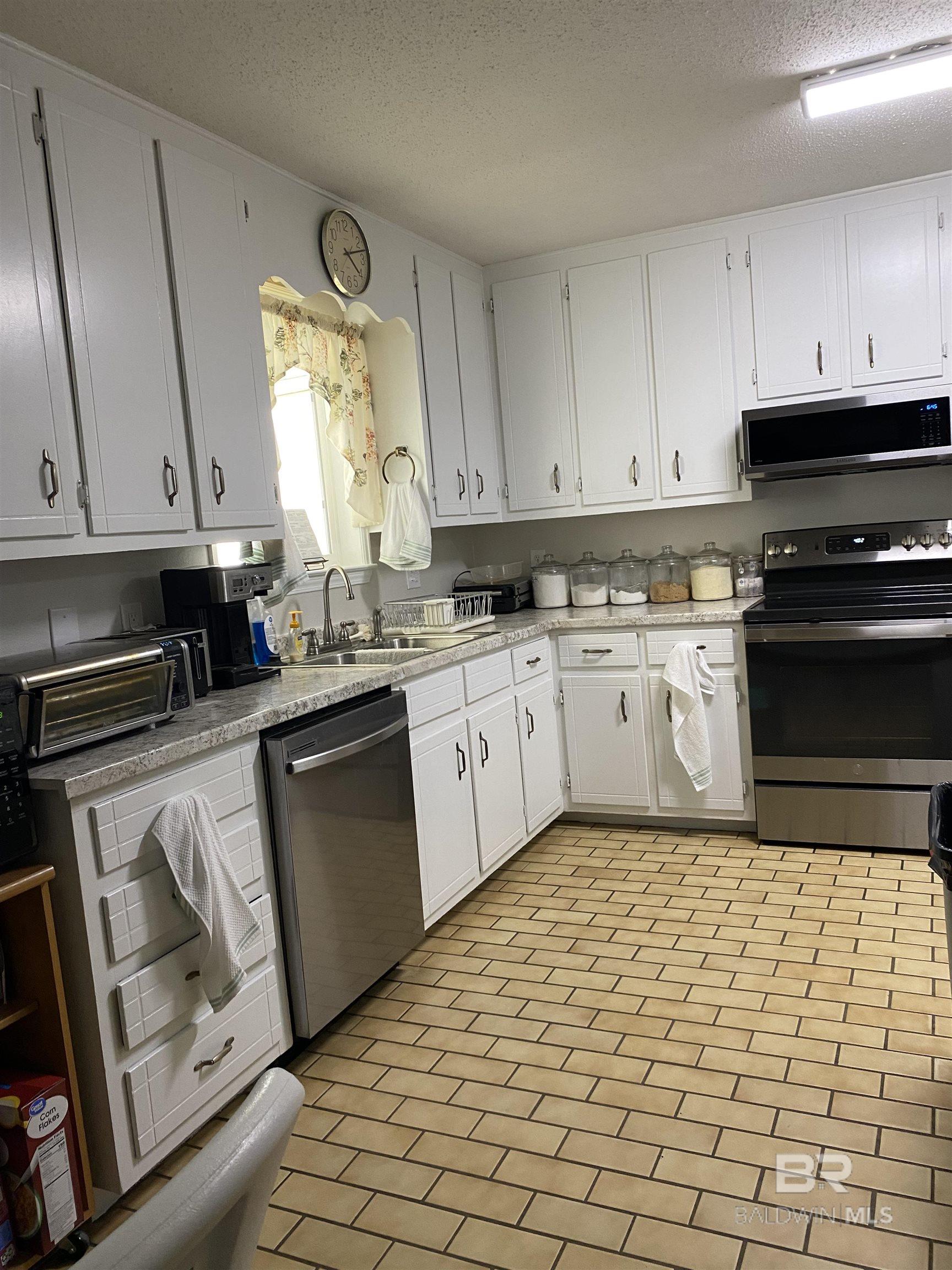 603 E Walker Avenue, Foley, AL, 36535