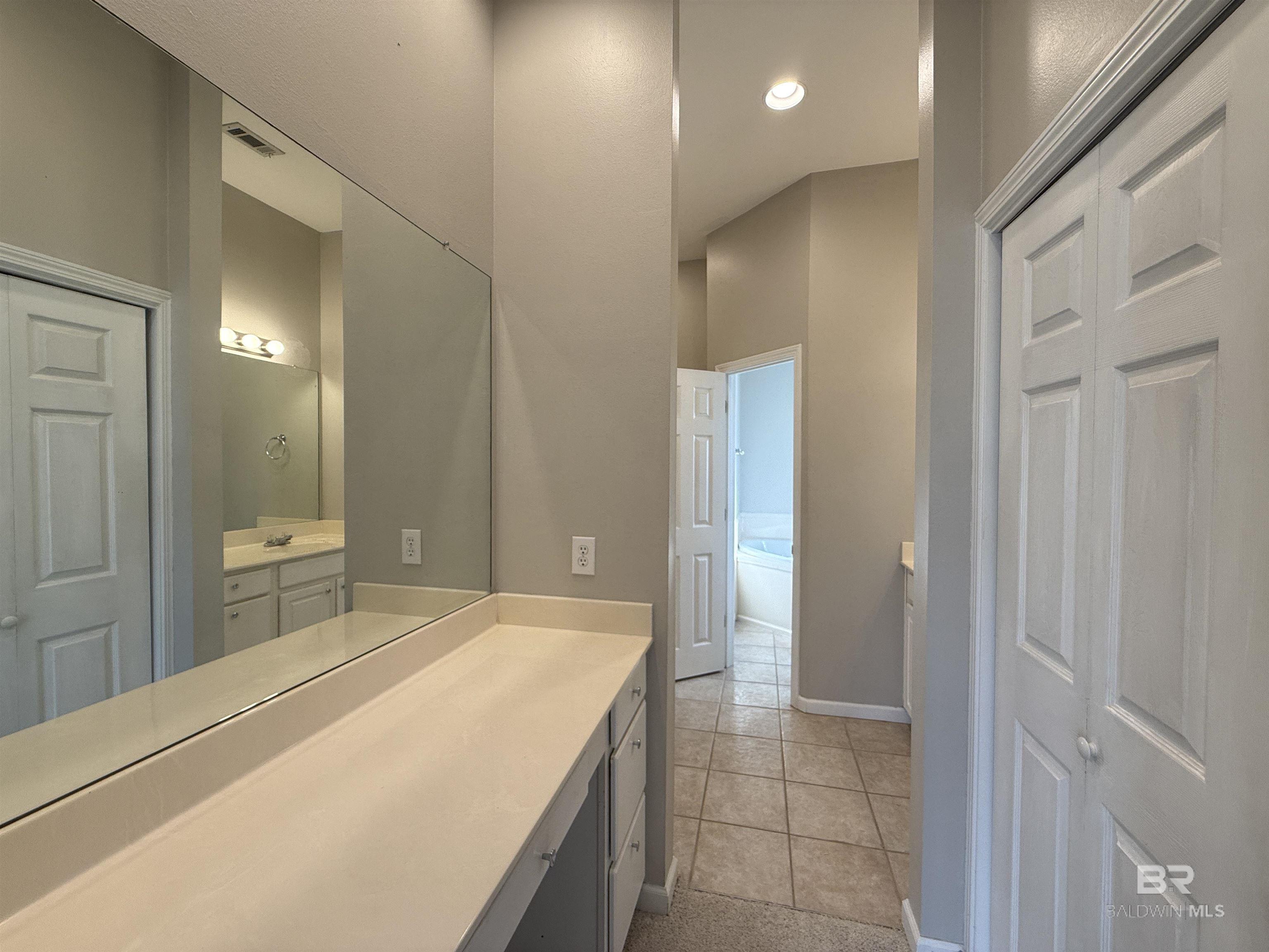 4 Yacht Club Drive UNIT 9, Daphne, AL, 36526