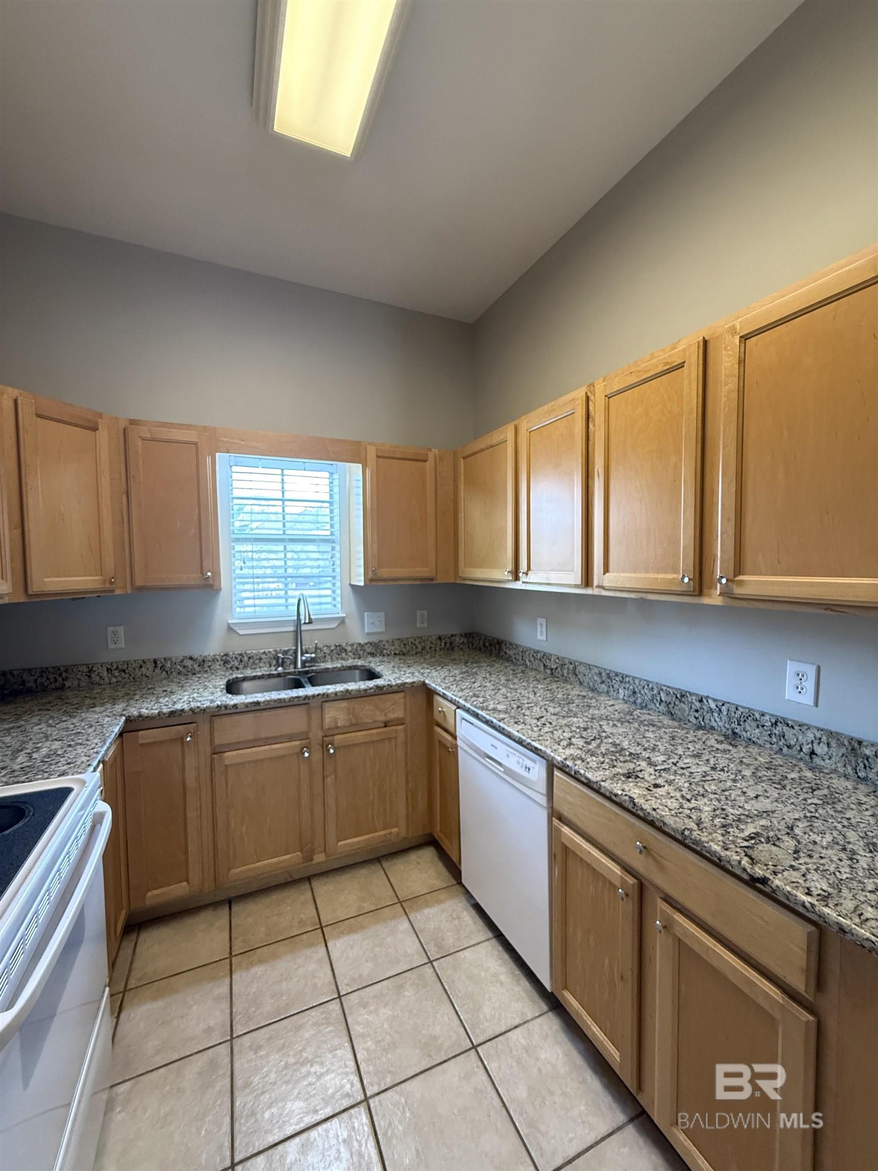 4 Yacht Club Drive UNIT 9, Daphne, AL, 36526