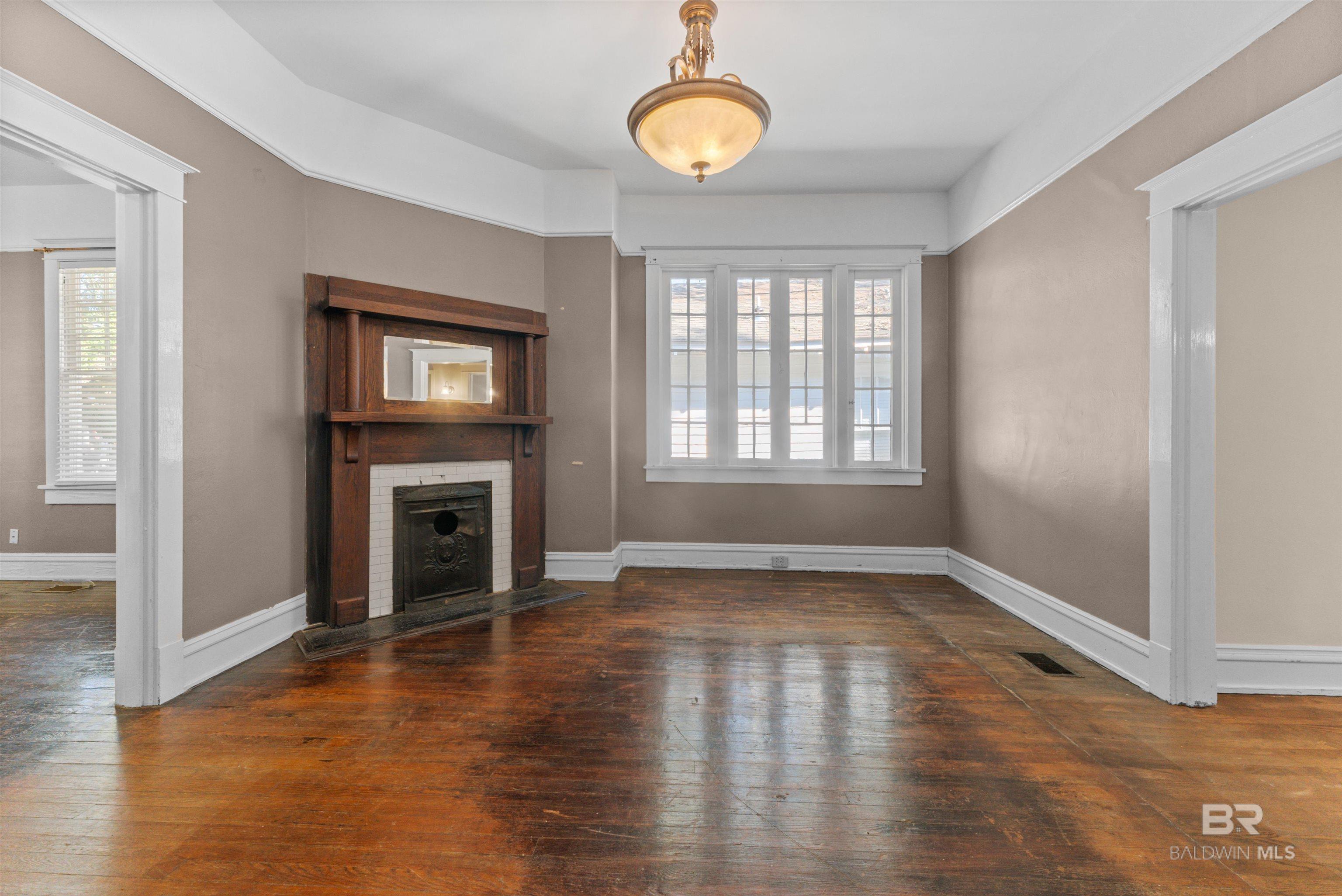 21 HOUSTON Street, Mobile, AL, 36606