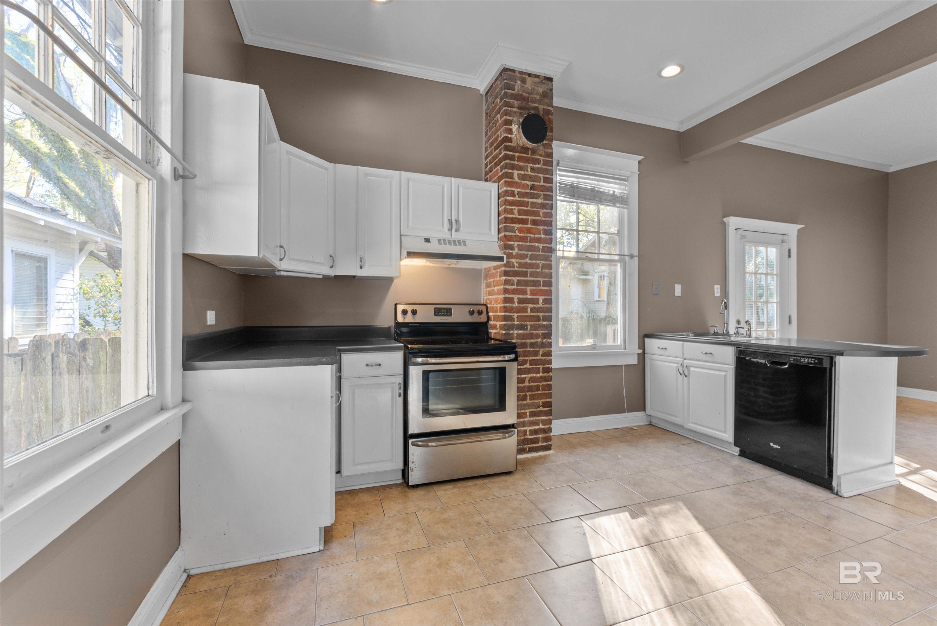 21 HOUSTON Street, Mobile, AL, 36606