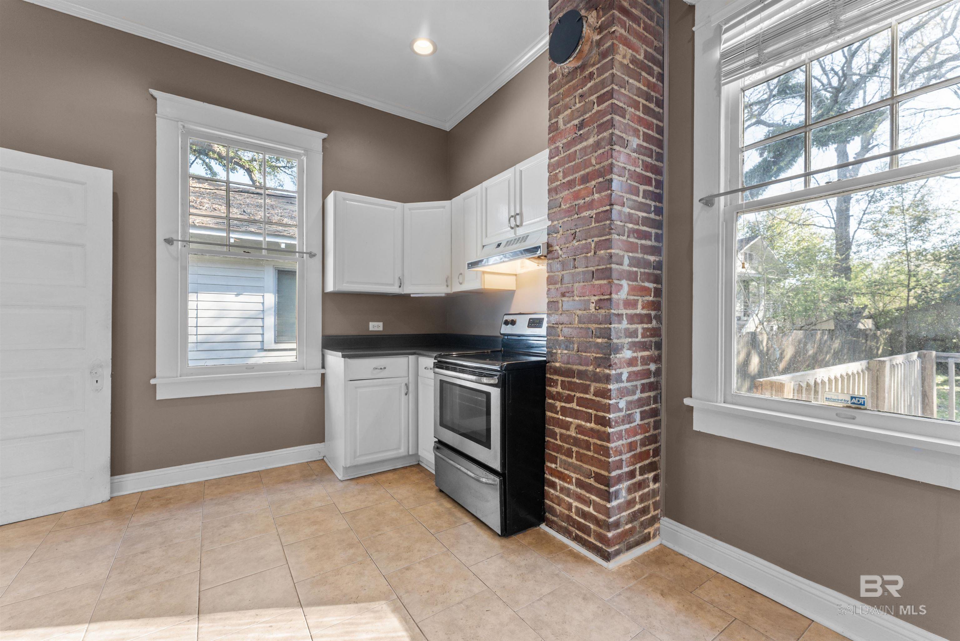 21 HOUSTON Street, Mobile, AL, 36606