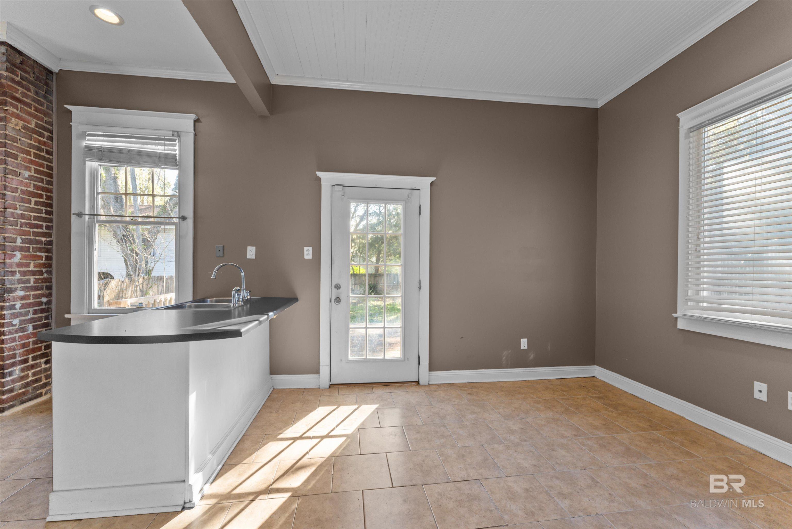 21 HOUSTON Street, Mobile, AL, 36606