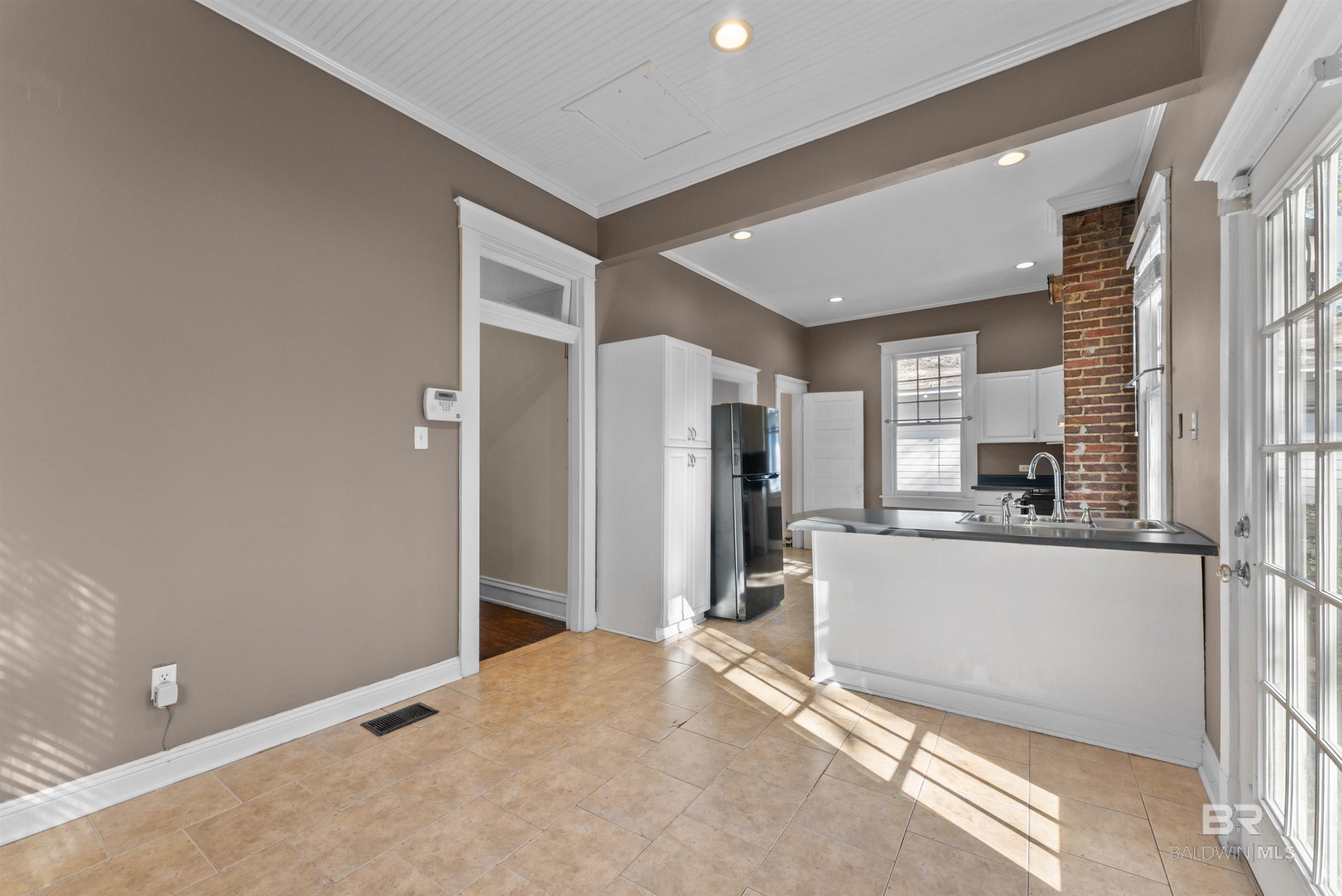 21 HOUSTON Street, Mobile, AL, 36606