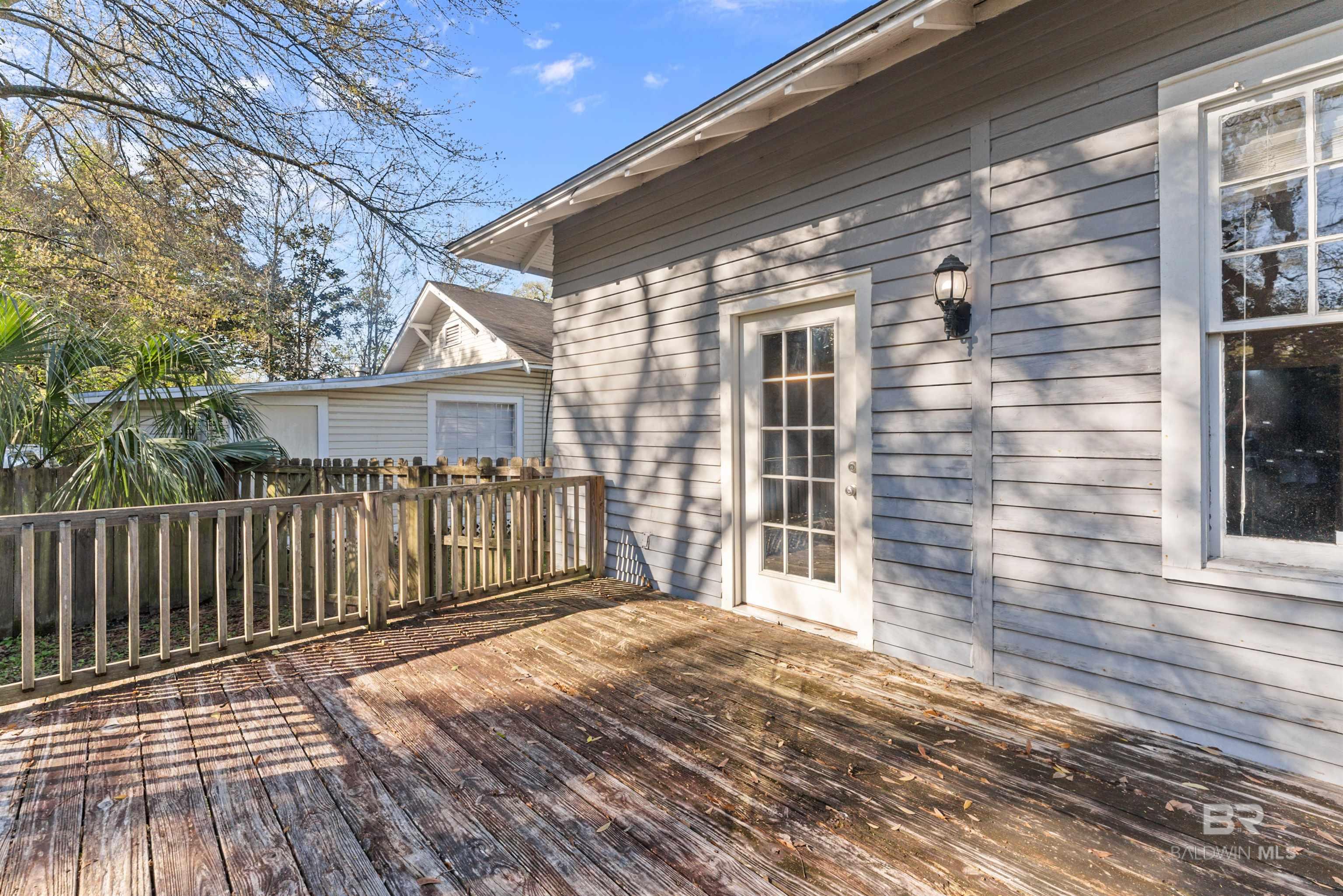 21 HOUSTON Street, Mobile, AL, 36606