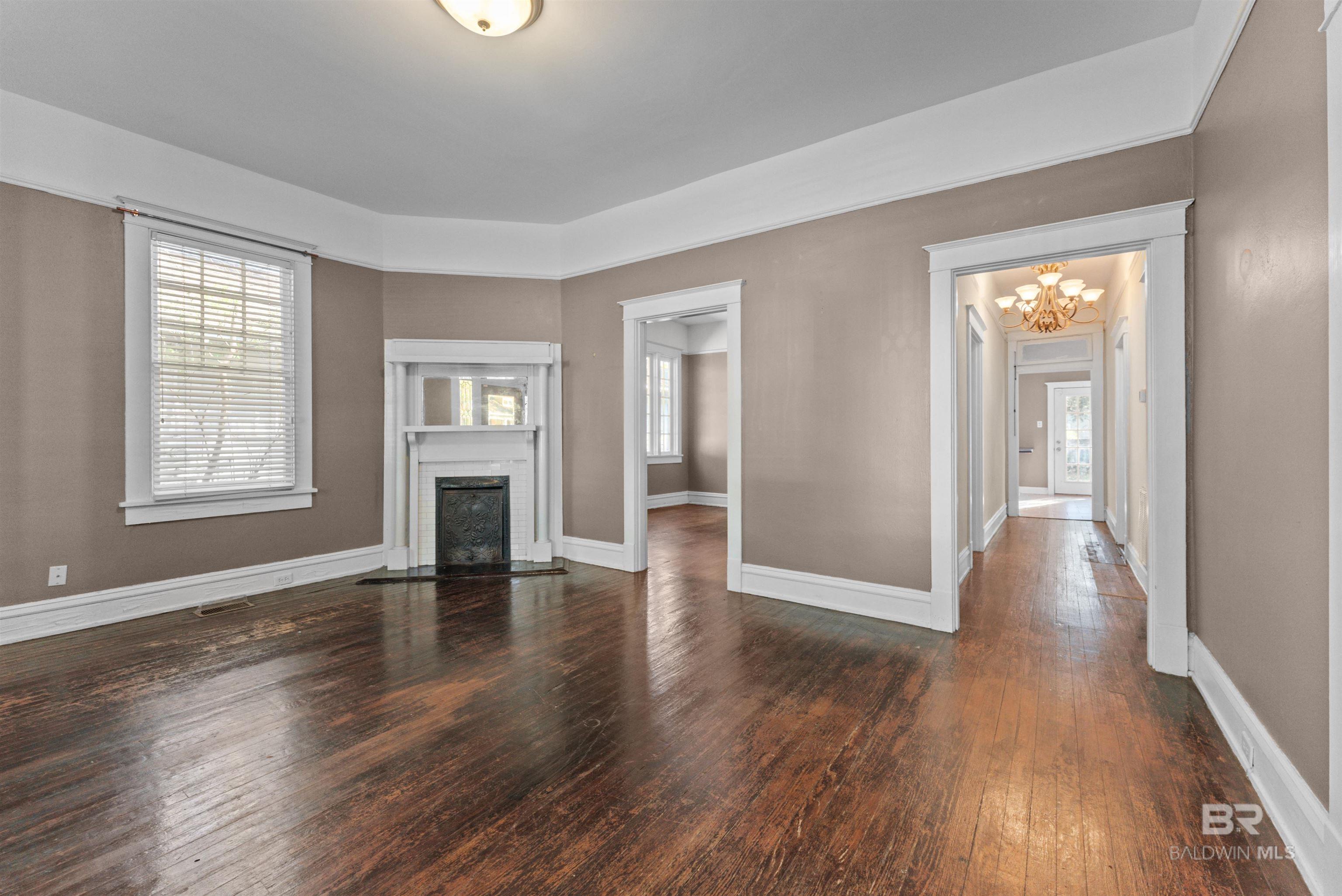 21 HOUSTON Street, Mobile, AL, 36606