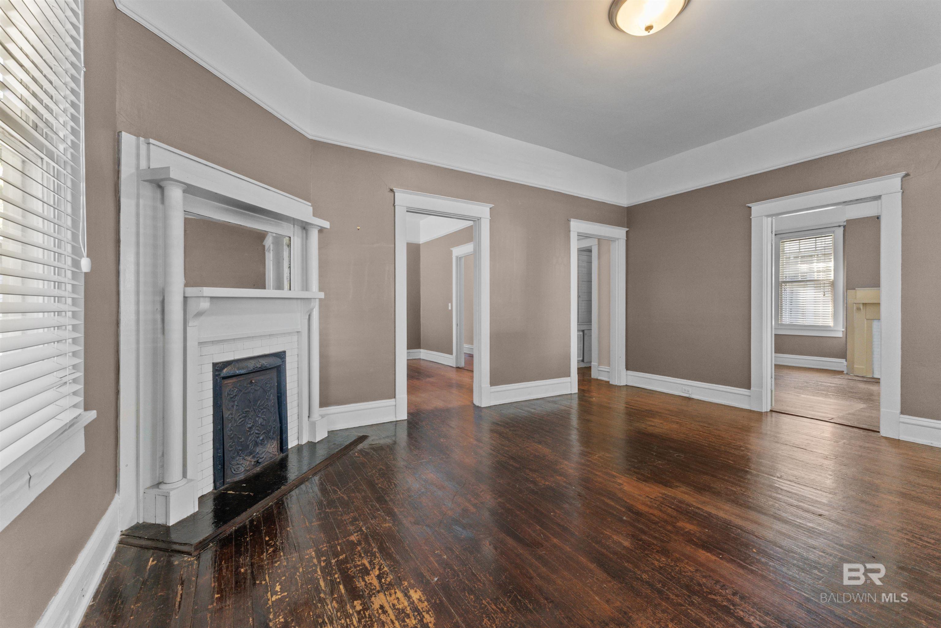 21 HOUSTON Street, Mobile, AL, 36606