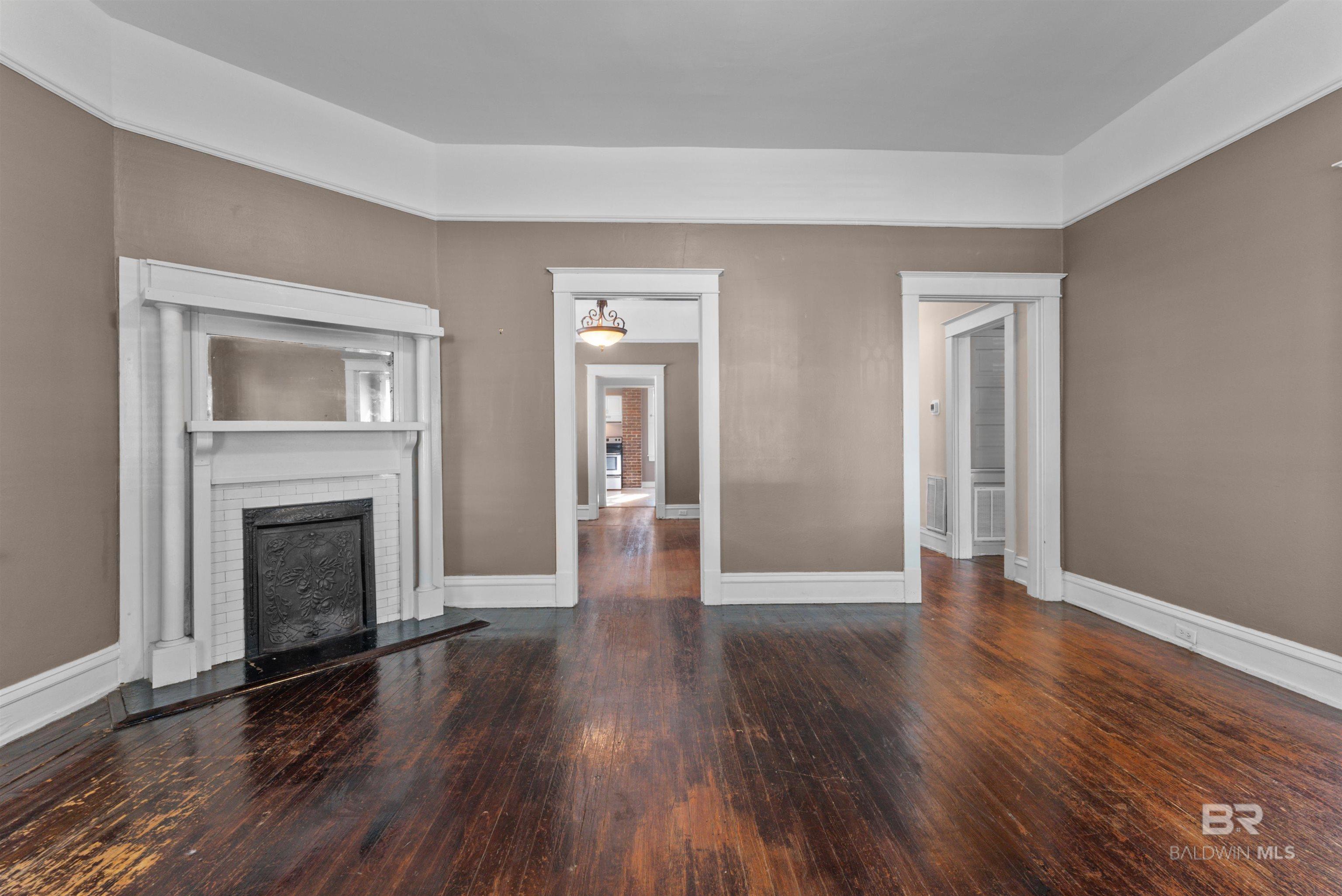 21 HOUSTON Street, Mobile, AL, 36606