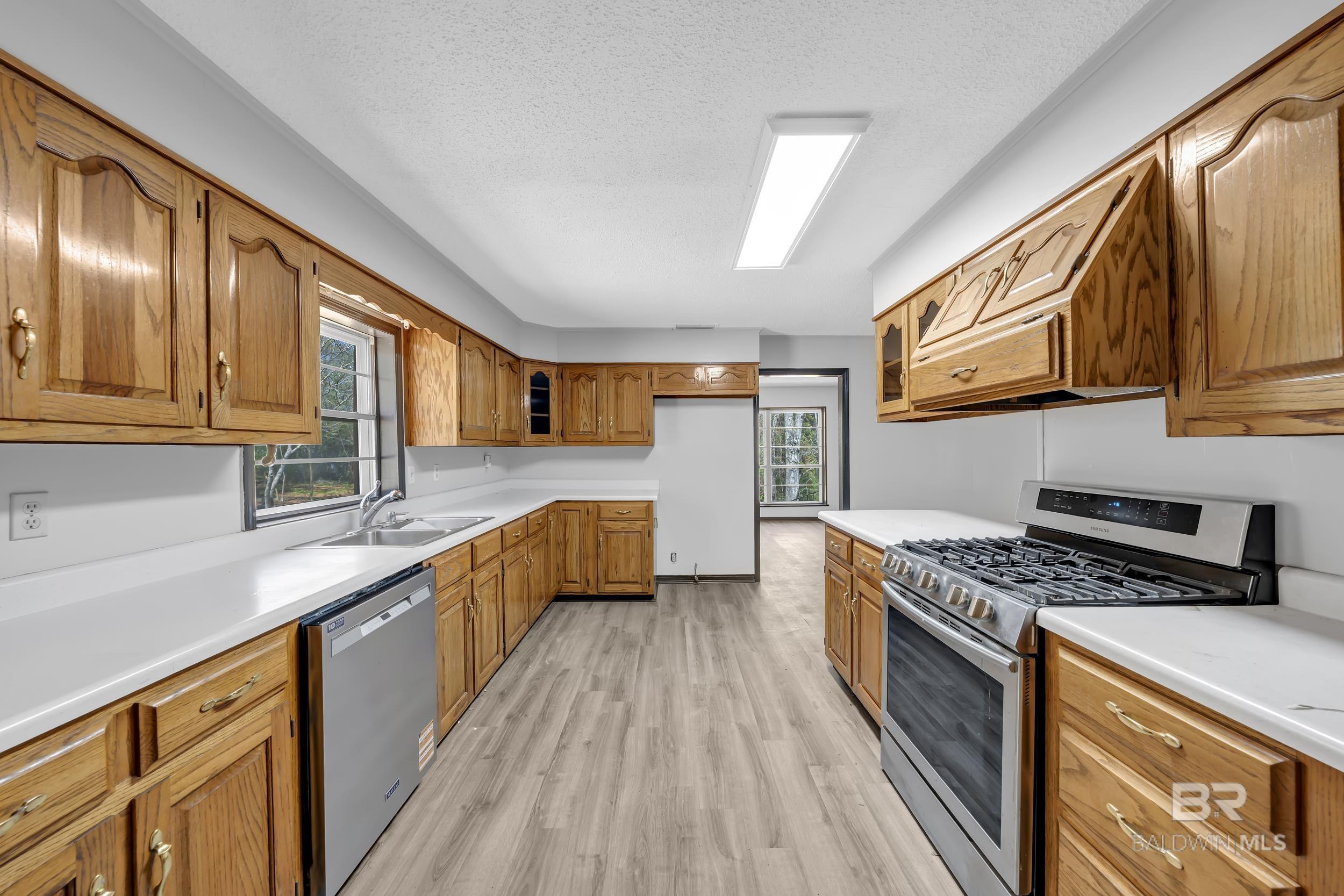 5225 PERSONS Drive, Mobile, AL, 36618