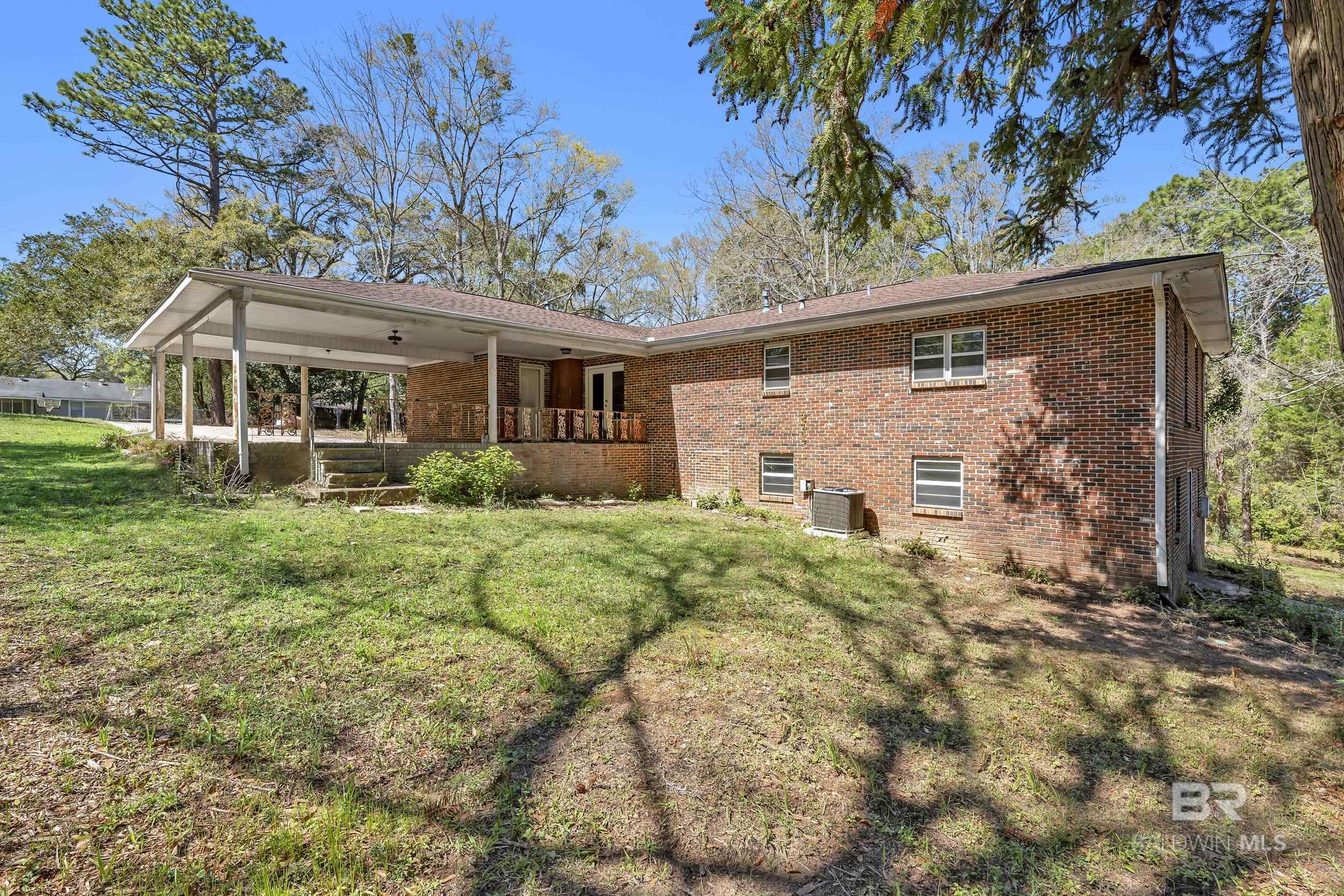 5225 PERSONS Drive, Mobile, AL, 36618