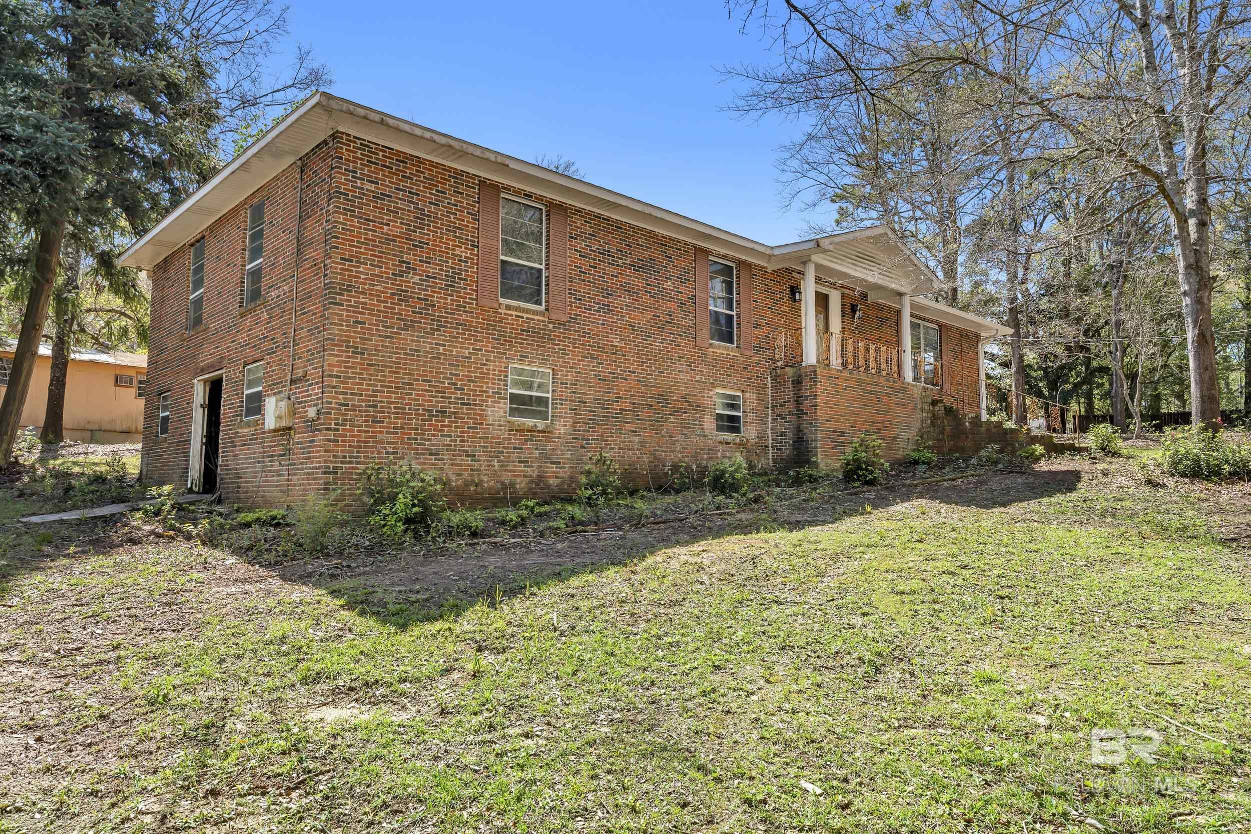 5225 PERSONS Drive, Mobile, AL, 36618