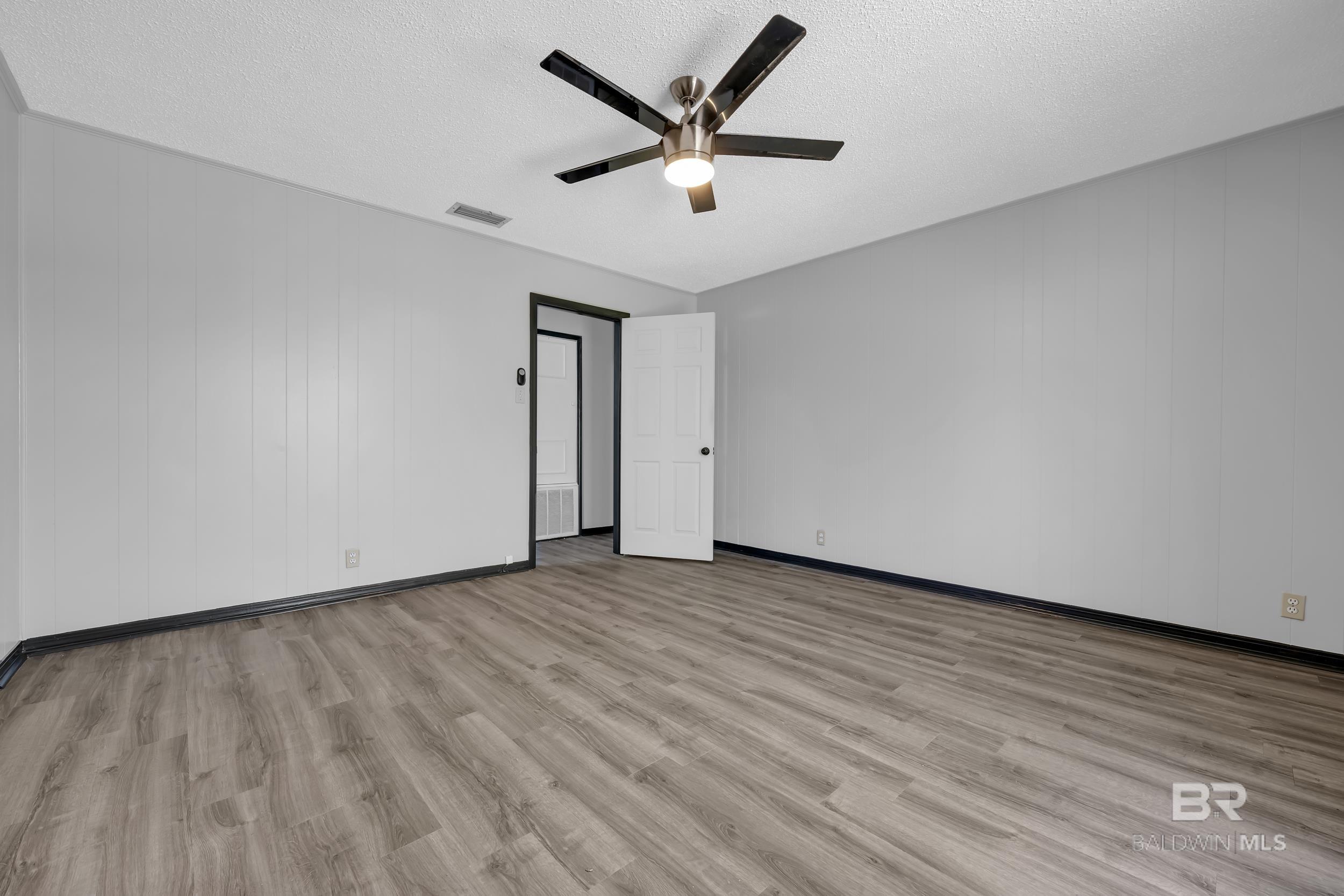 5225 PERSONS Drive, Mobile, AL, 36618