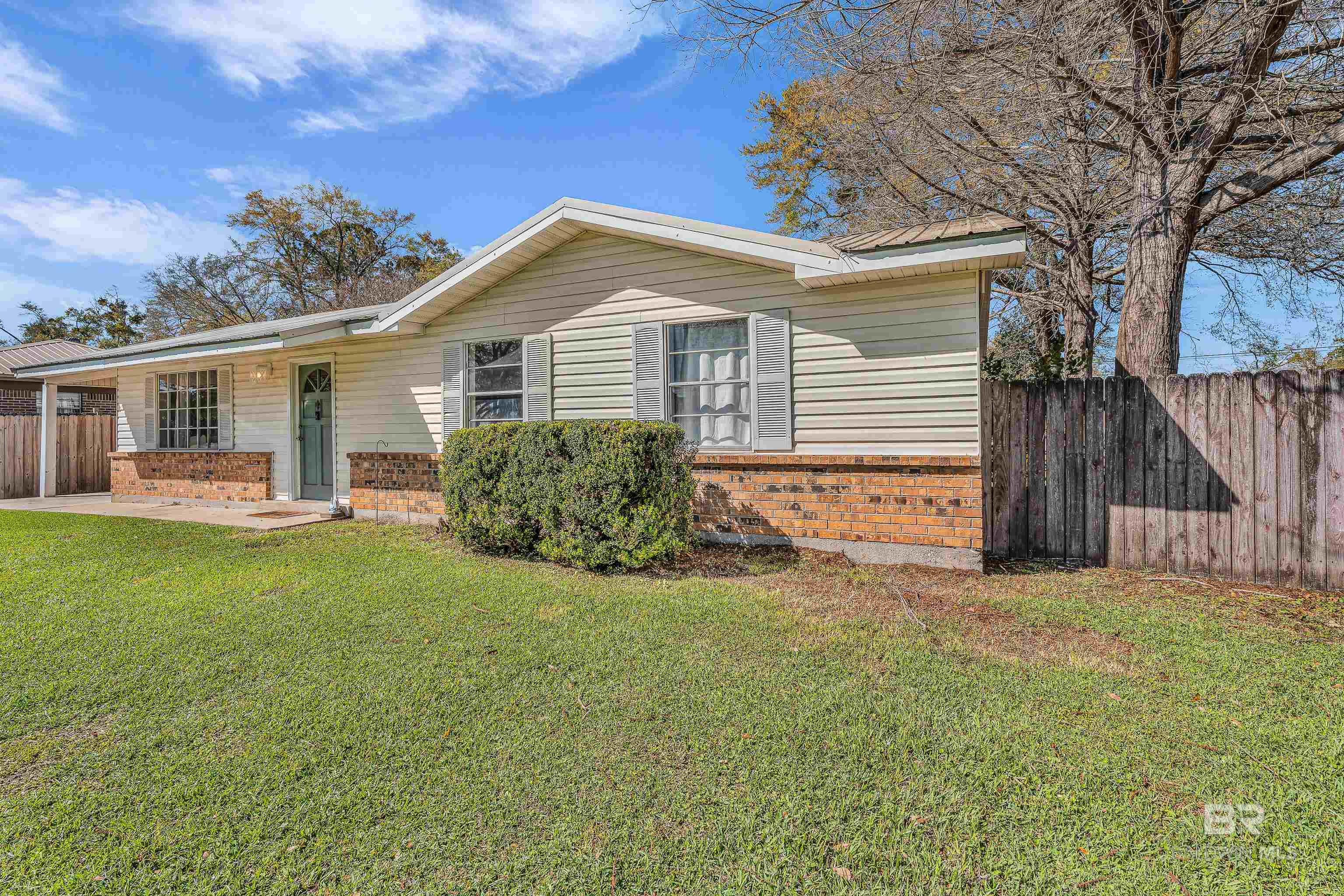 407 E Myrtle Avenue, Foley, AL, 36535