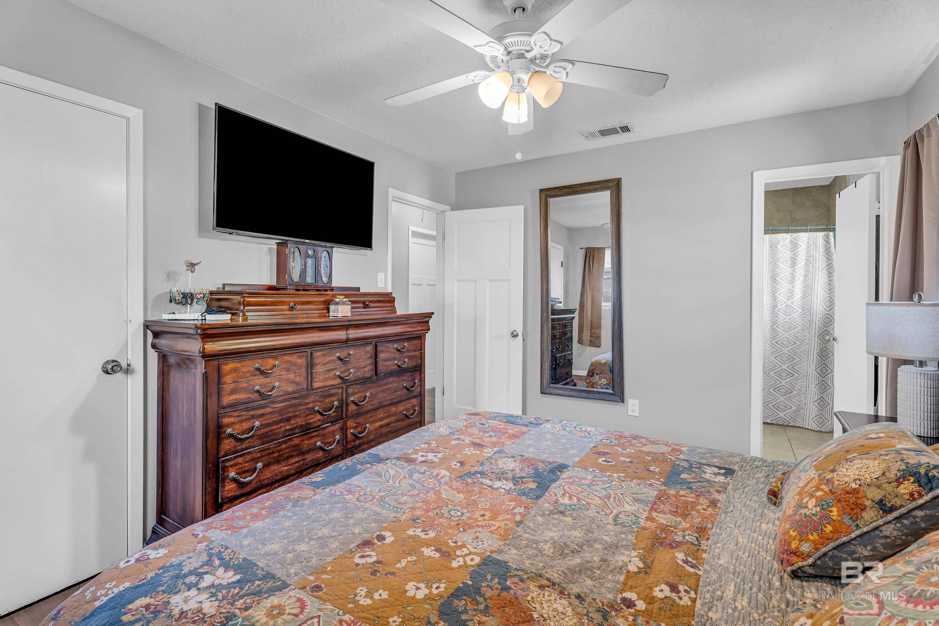 407 E Myrtle Avenue, Foley, AL, 36535