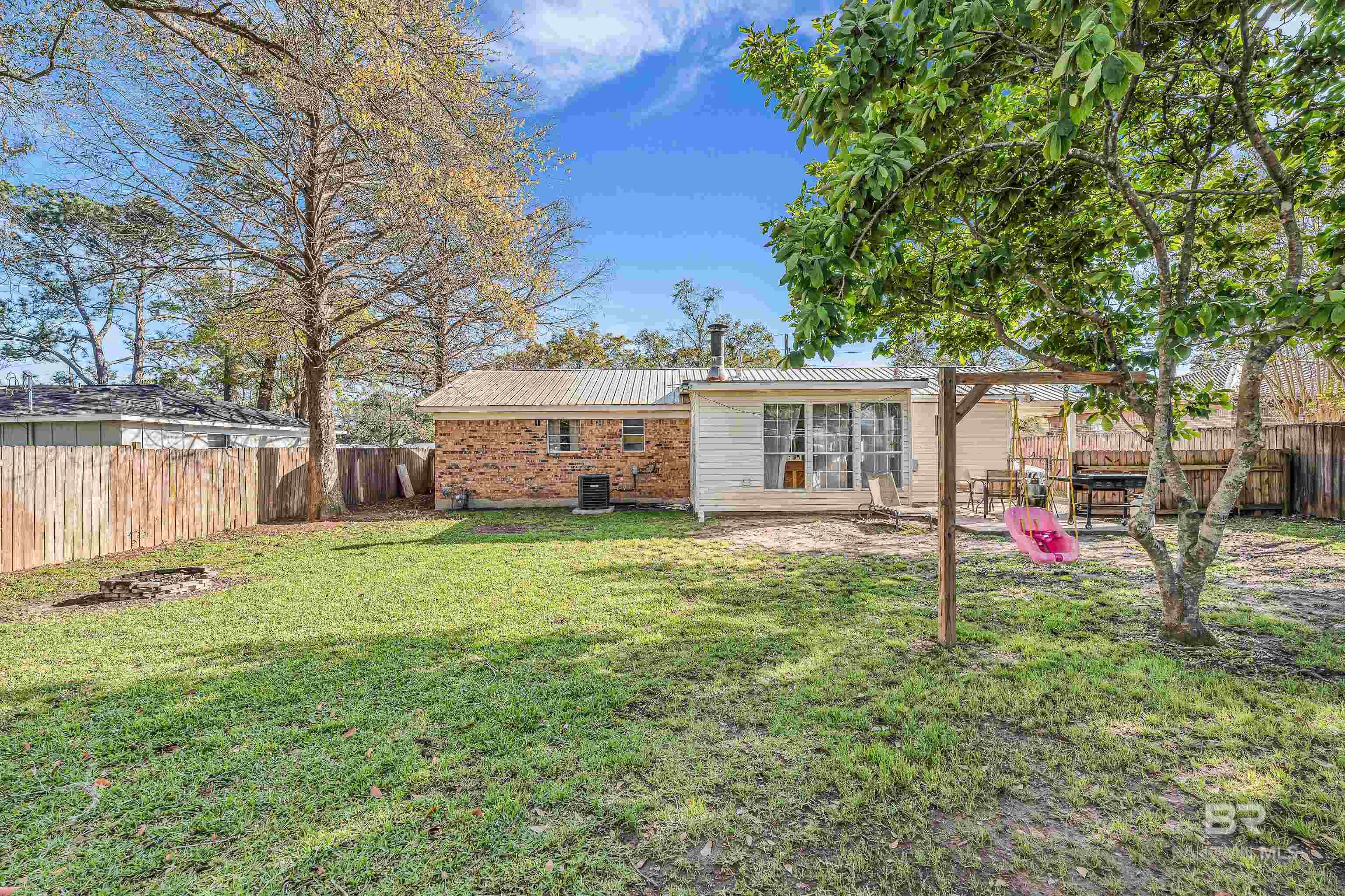 407 E Myrtle Avenue, Foley, AL, 36535